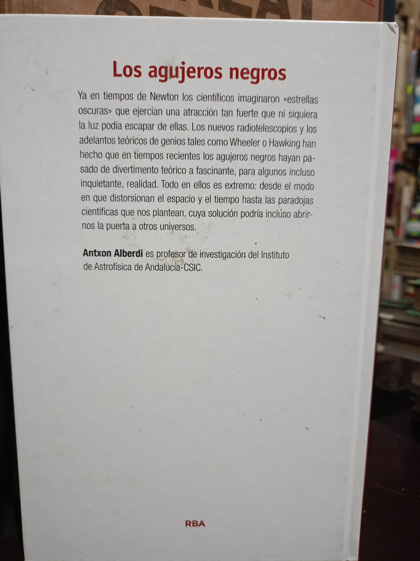 LOS AGUJEROS NEGROS USANDO CIENCIA LITERARIO 305