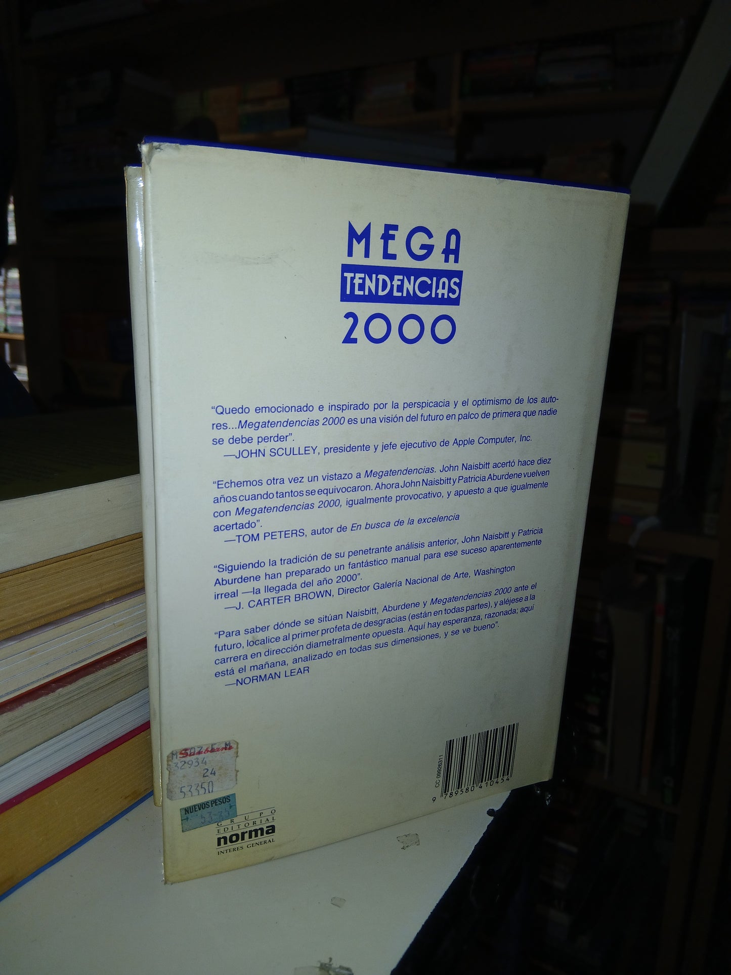 MEGA TENDENCIAS 2000 POR JOHN NAISBITT Y PATRICIA ABURDENE USADO SUPERACIÓN PERSONAL LITERARIO 207