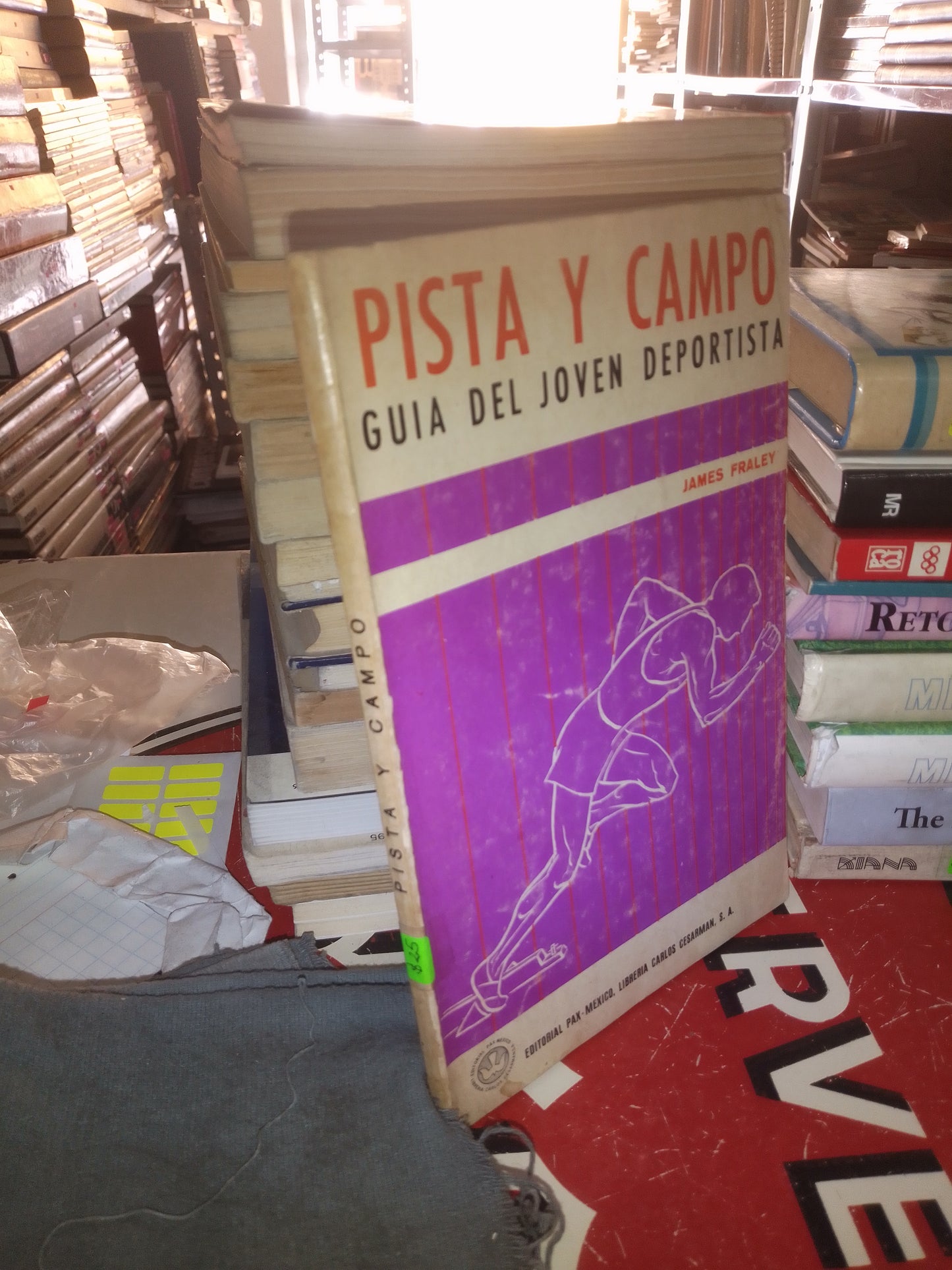 PISTA Y CAMPO GUIA DEL JOVEN DEPORTISTA POR JAMES FRALEY USADO DEPORTES LITERARIO 207