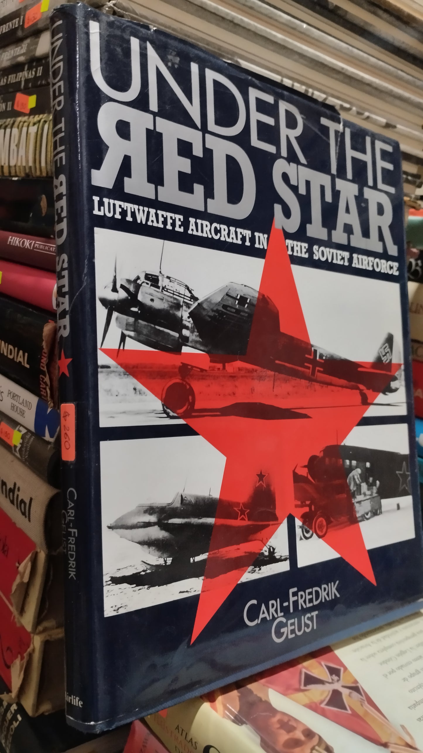 UNDER THE RED POR CARL FREDRIK GEUST LIBRO USADO HISTORIA ALDAMA