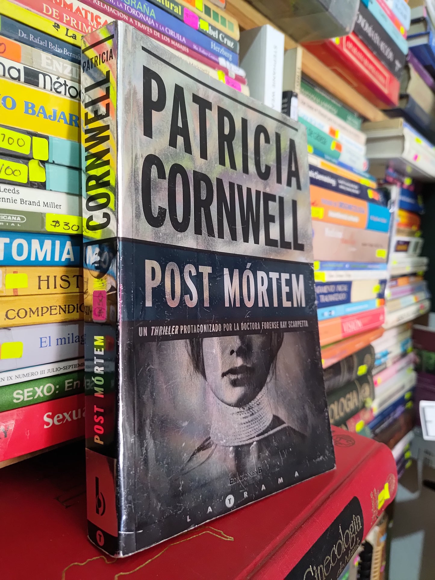 POST MORTEM POR PATRICIA CORNWELL USADO NOVELAS LITERARIO 305