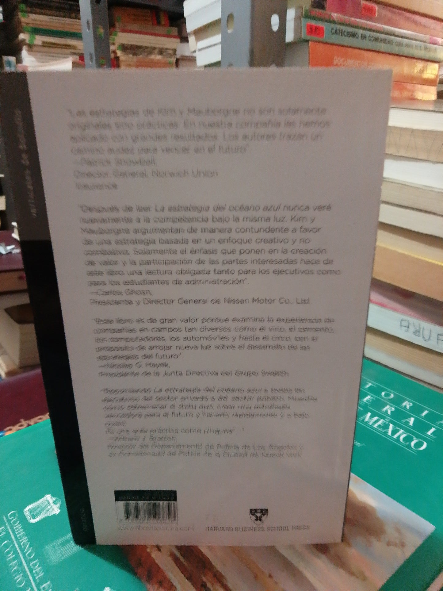 LA ESTRATEGIA DEL OCÉANO AZUL W.CHAN KIM USADO S.PERSONAL JUAREZ
