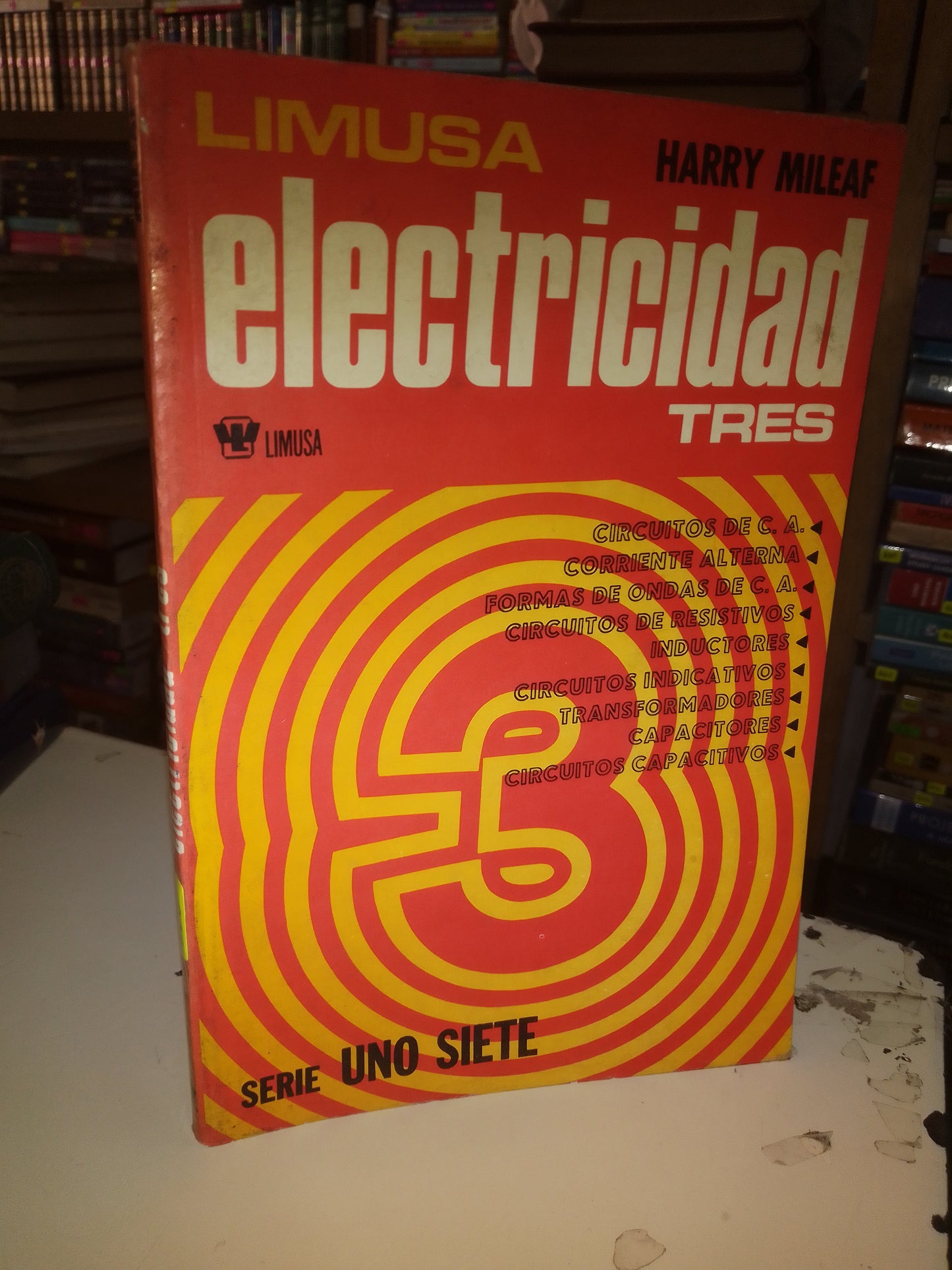 ELECTRICIDAD TRES POR HARRY MILEAF USADO OFICIOS LITERARIO 207