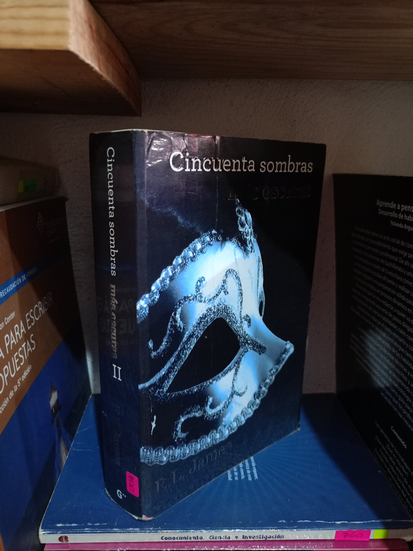 CINCUENTA SOMBRAS MÁS OSCURAS POR E.L. JAMES USADO NOVELA LITERARIO 305