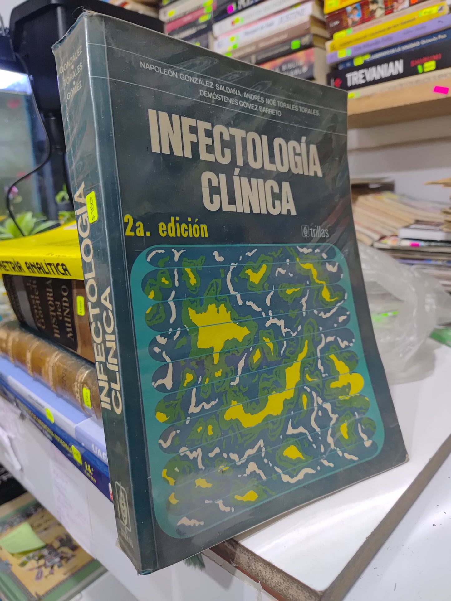 INFECTOLOGIA CLINICA POR VARIOS AUTORES USADO SALUD JUAREZ 507