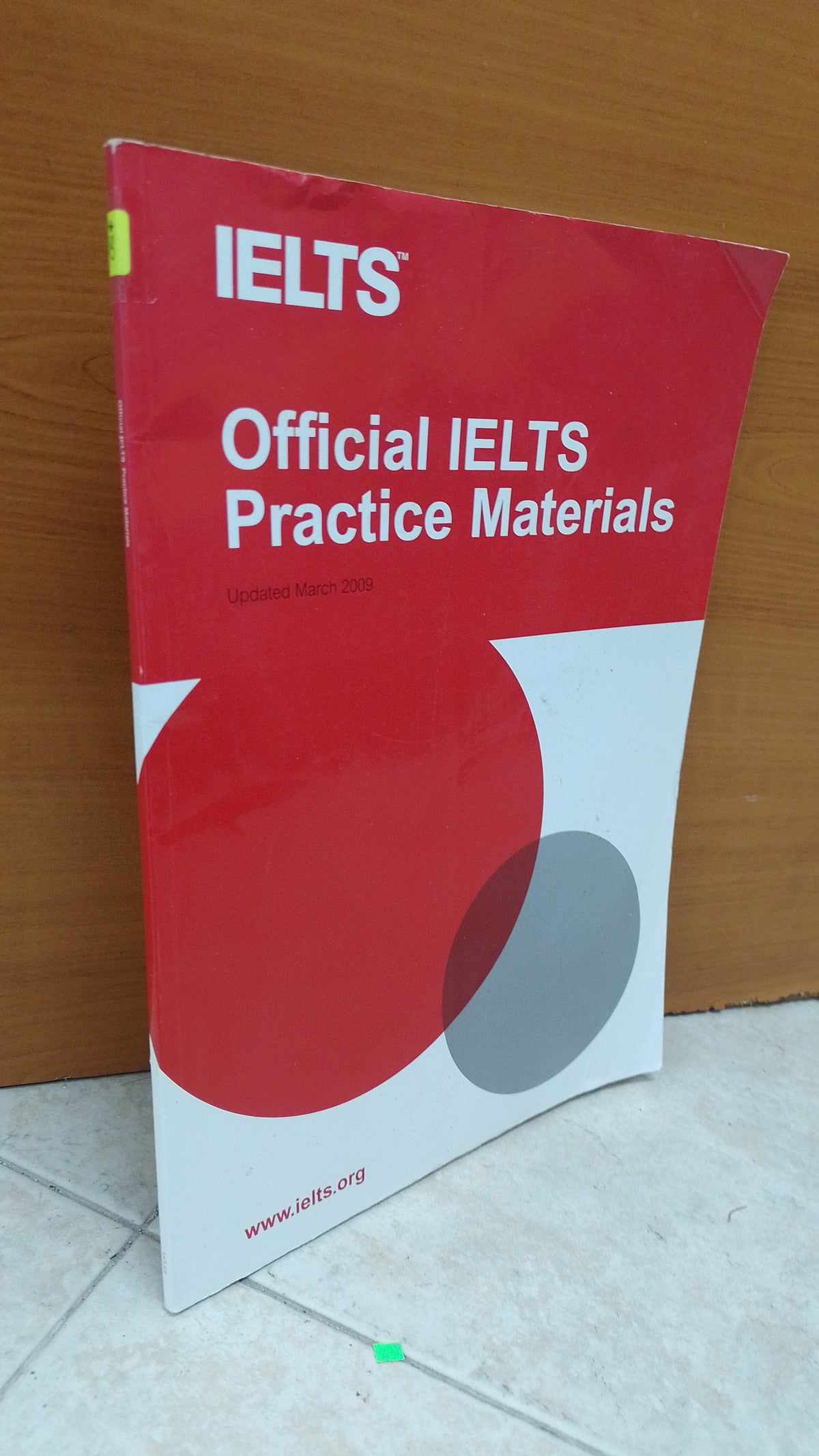 OFFICIAL IELTS PRACTICE MATERIALS POR UNIVERSITY OF CAMBRIDGE USADO IDIOMAS JUAREZ 515