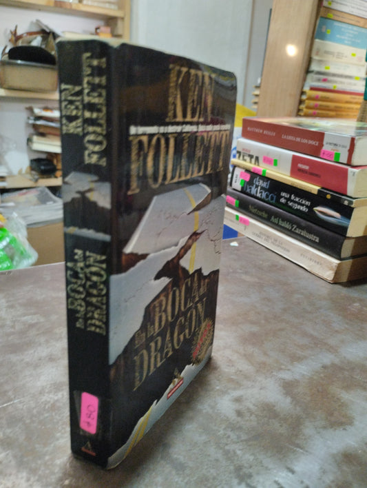 EN LA BOCA DEL DRAGON POR KEN FOLLETT USADO NOVELAS ALDAMA