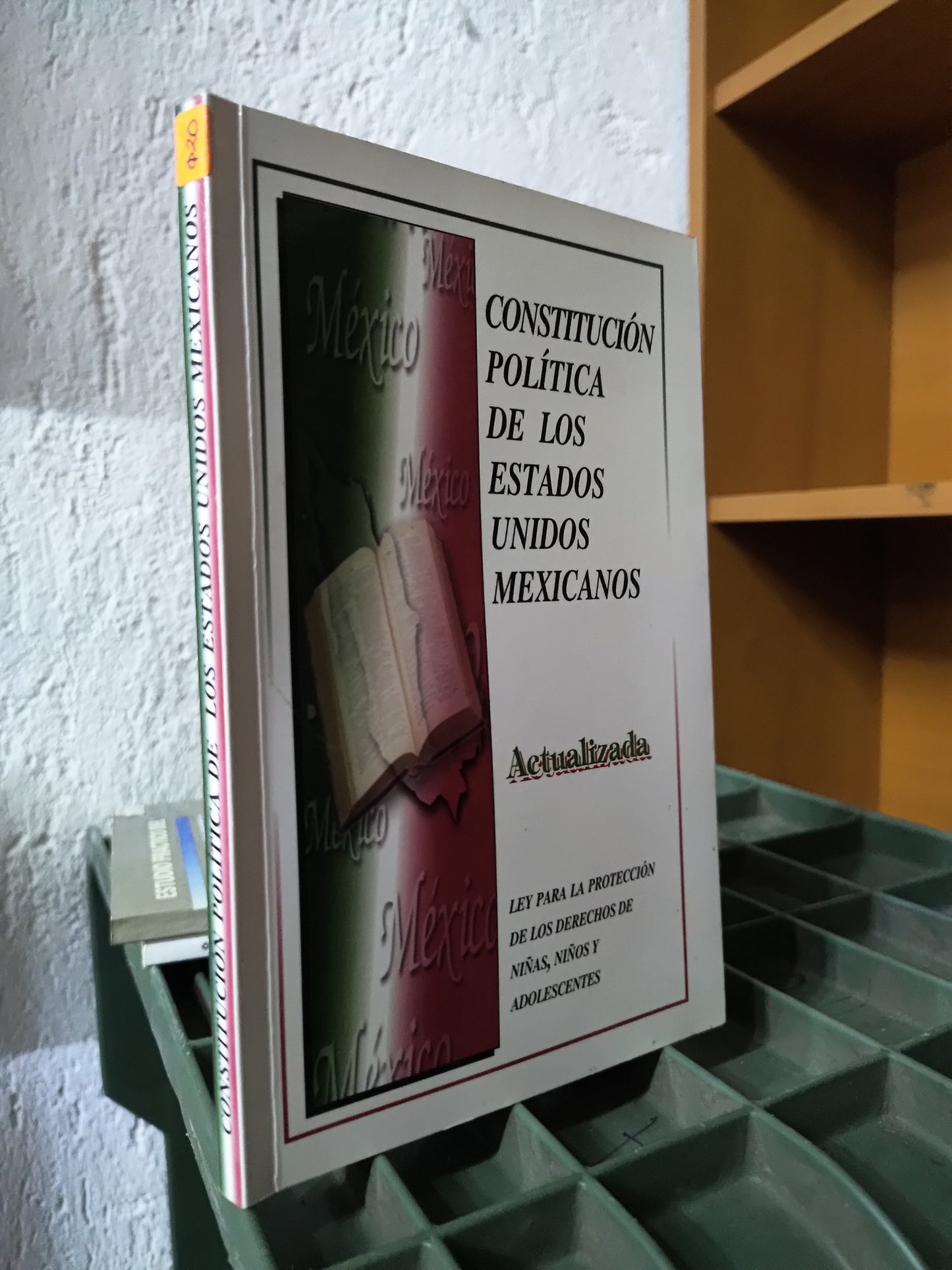 CONSTITUCION POLITICA DE LOS ESTADOS UNIDOS MEXICANOS POR EDITORIAL LEYENDA USADO DERECHO JUAREZ 515