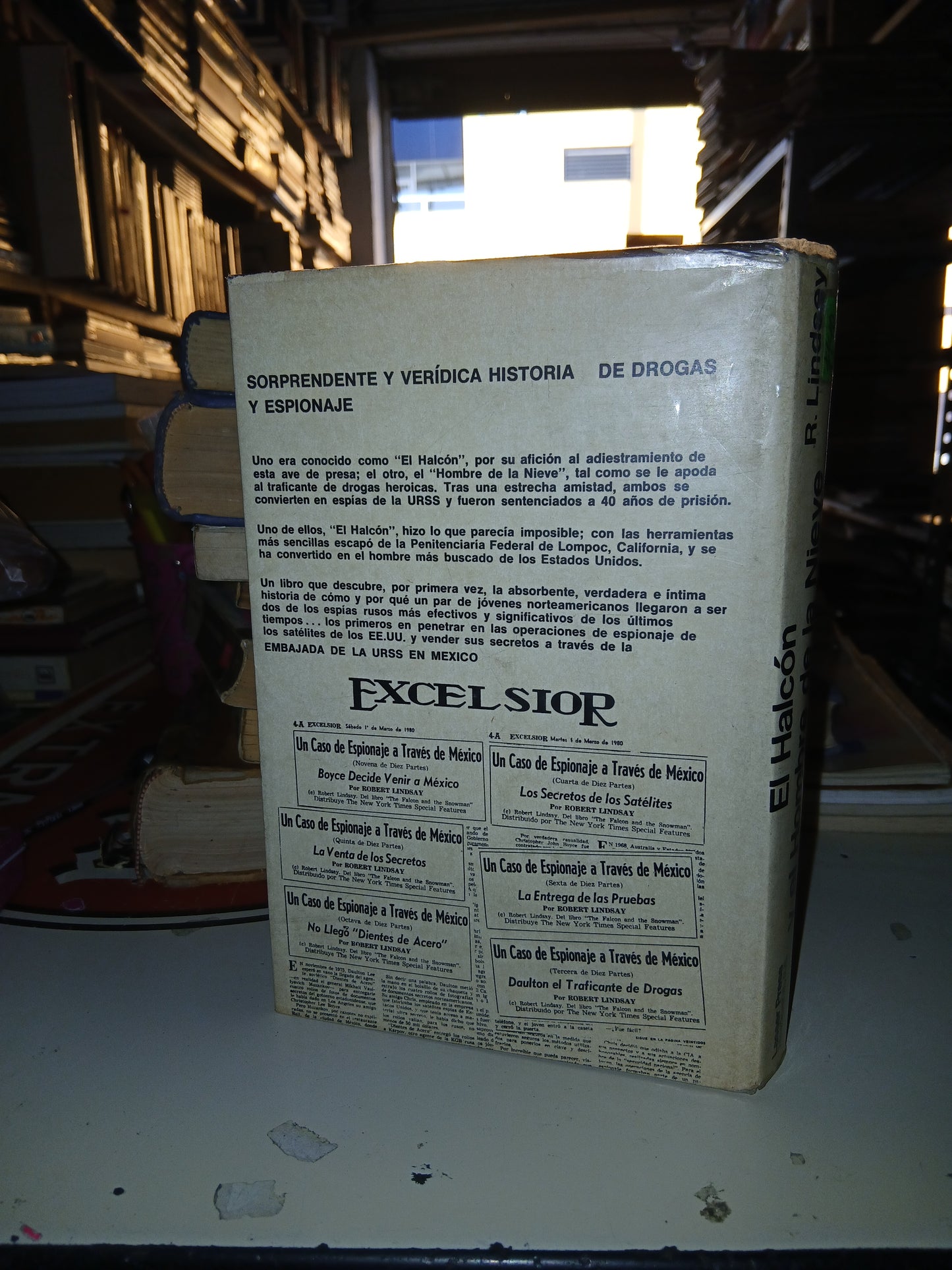 EL HALCÓN Y EL HOMBRE DE LA NIEVE POR ROBERT LINDSEY USADO NOVELA LITERARIO 207