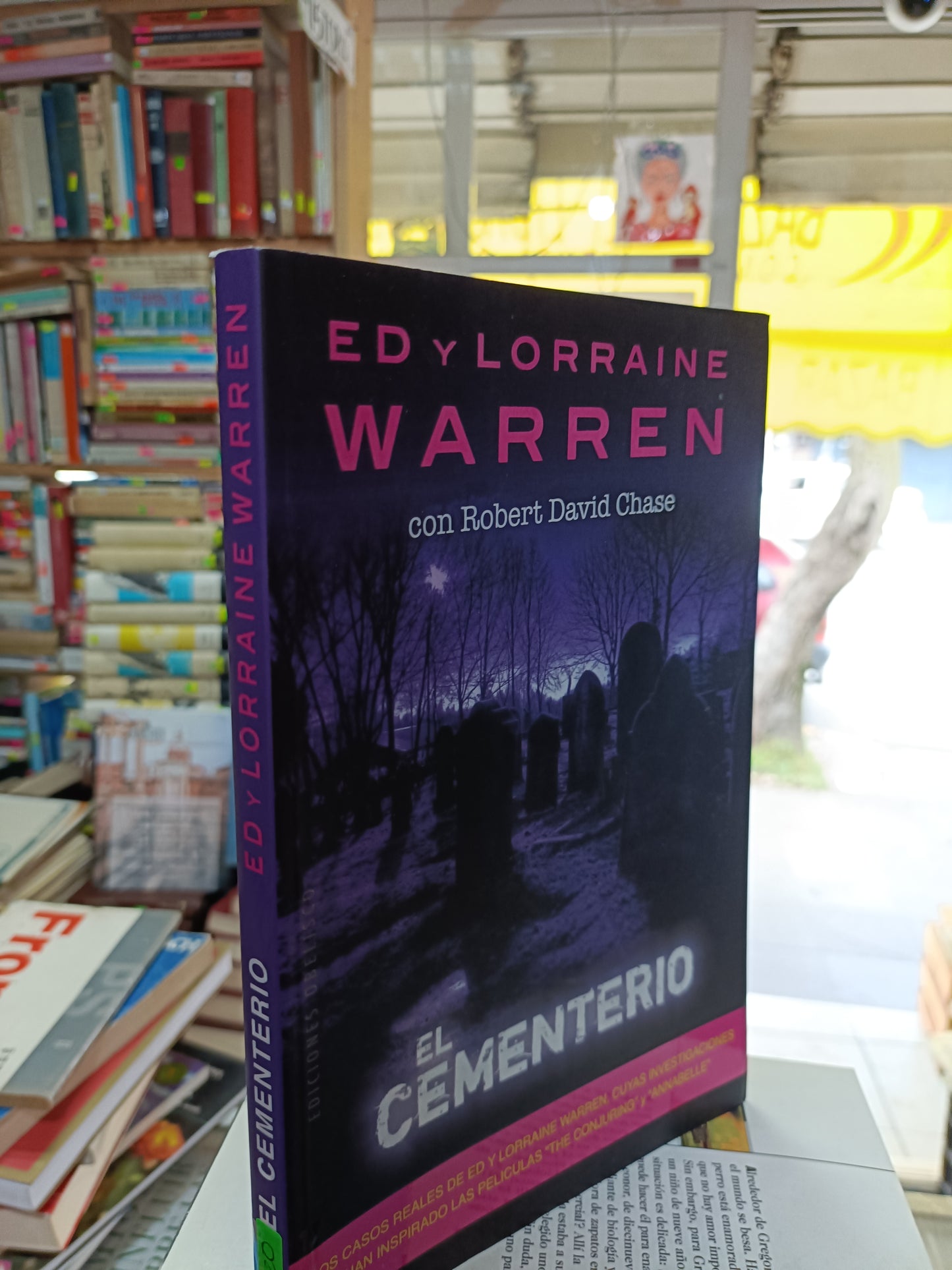 EL CEMENTERIO POR ED Y LORTAINE WARREN USADO NOVELA JUAREZ 515