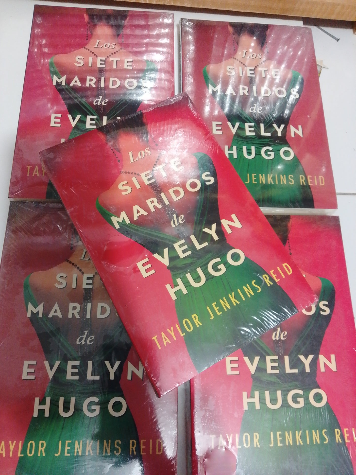 LOS SIETE MARIDOS DE EVELYN HUGO POR TAYLOR JENKINS REID NUEVO JUAREZ