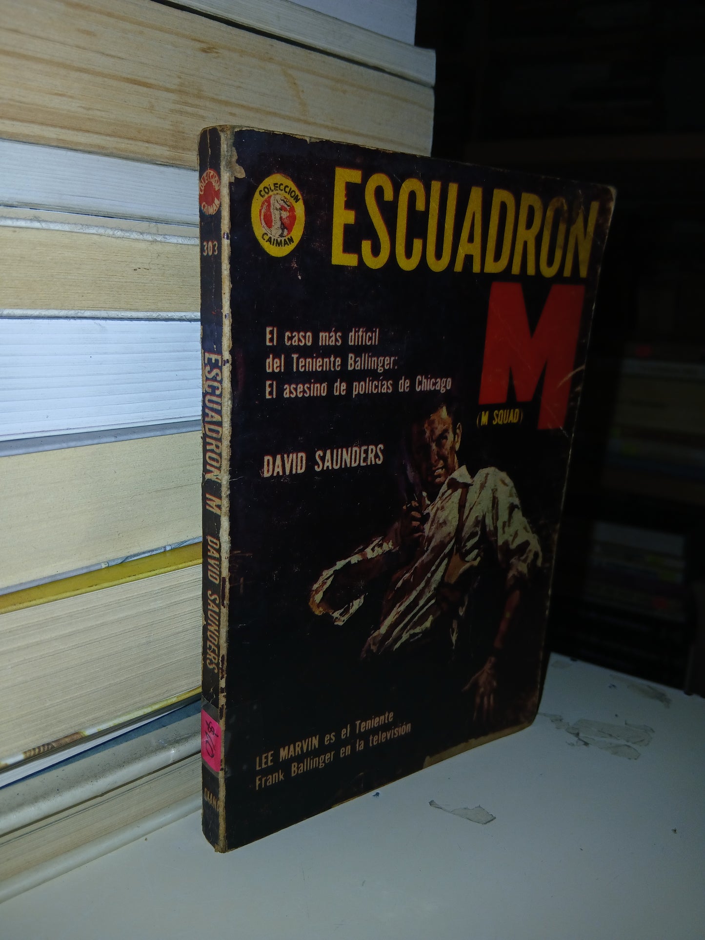 ESCUADRÓN M POR DAVID SAUNDERS USADO NOVELA LITERARIO 207