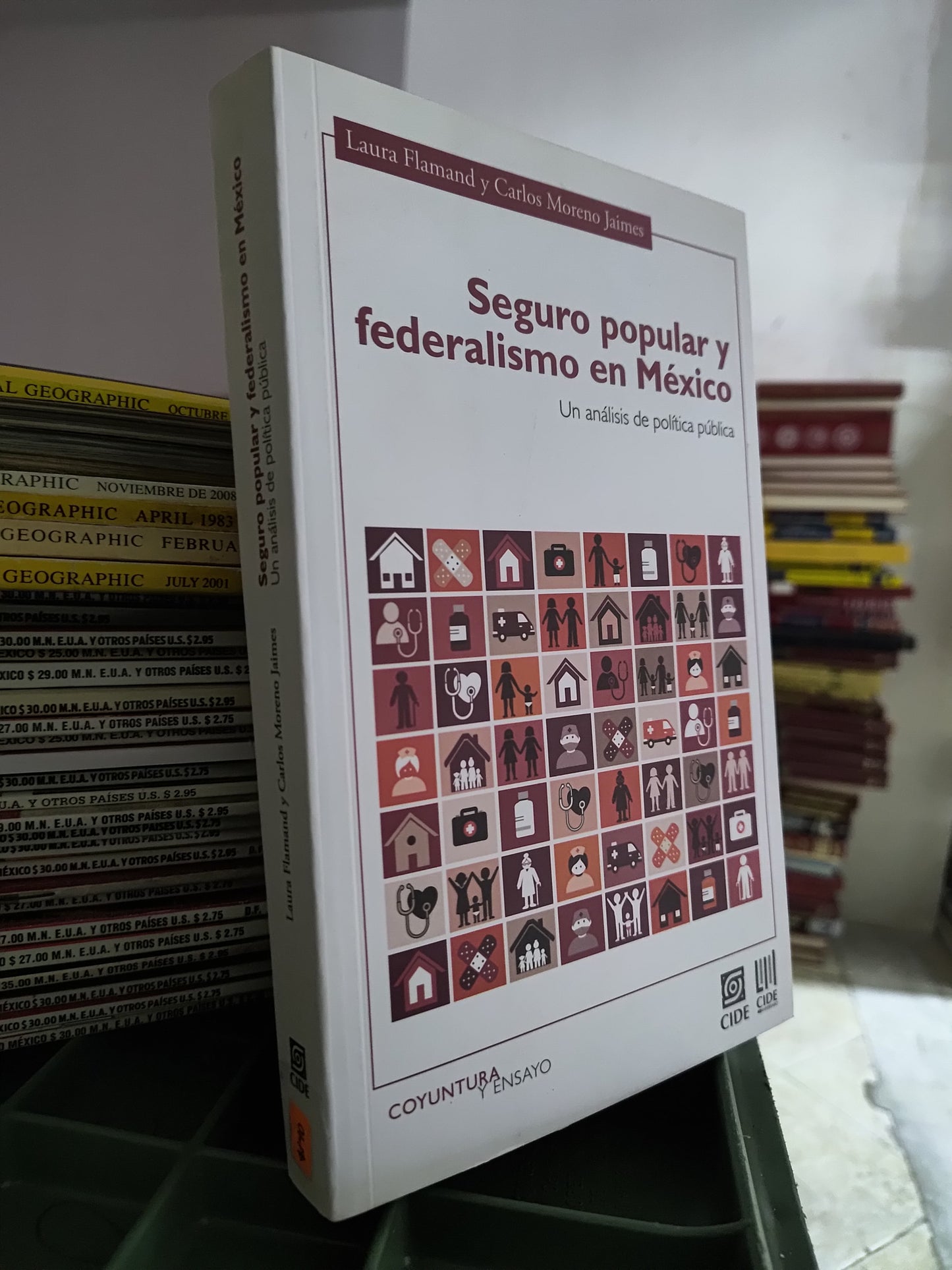 SEGURO POPULAR Y FEDERALISMO EN MEXICO POR LAURA FLAMAND USADO POLITICA JUAREZ 515