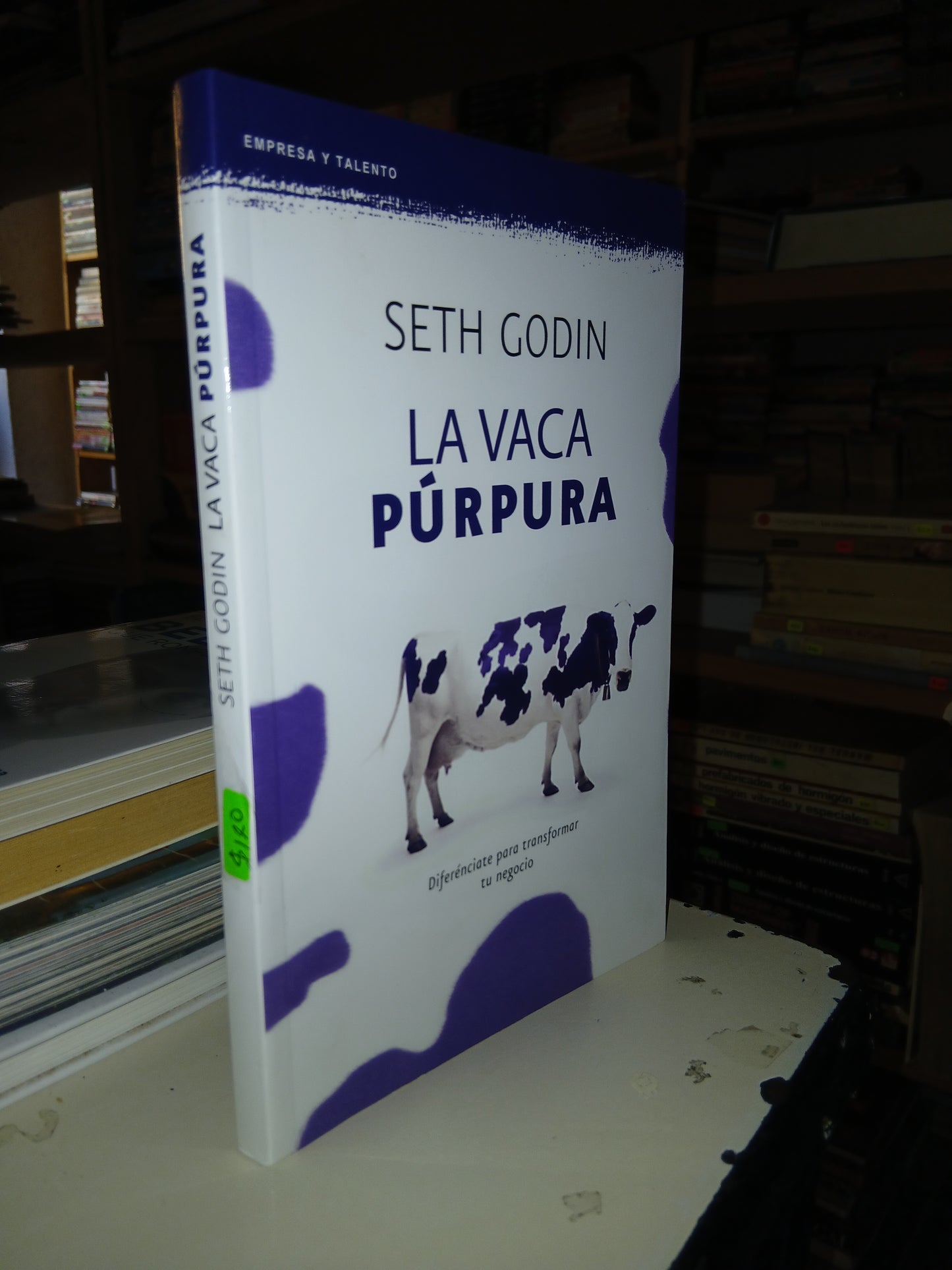 LA VACA PÚRPURA POR SETH GODIN USADO SUPERACIÓN PERSONAL LITERARIO 207