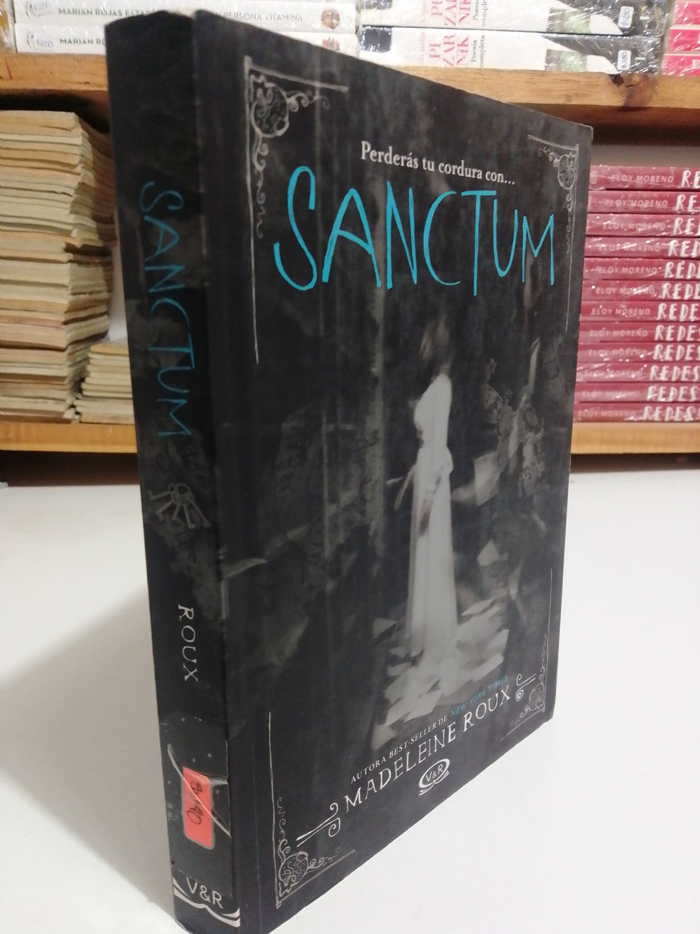 SANCTUM POR MADELEINE ROUX USADO NOVELA JUAREZ