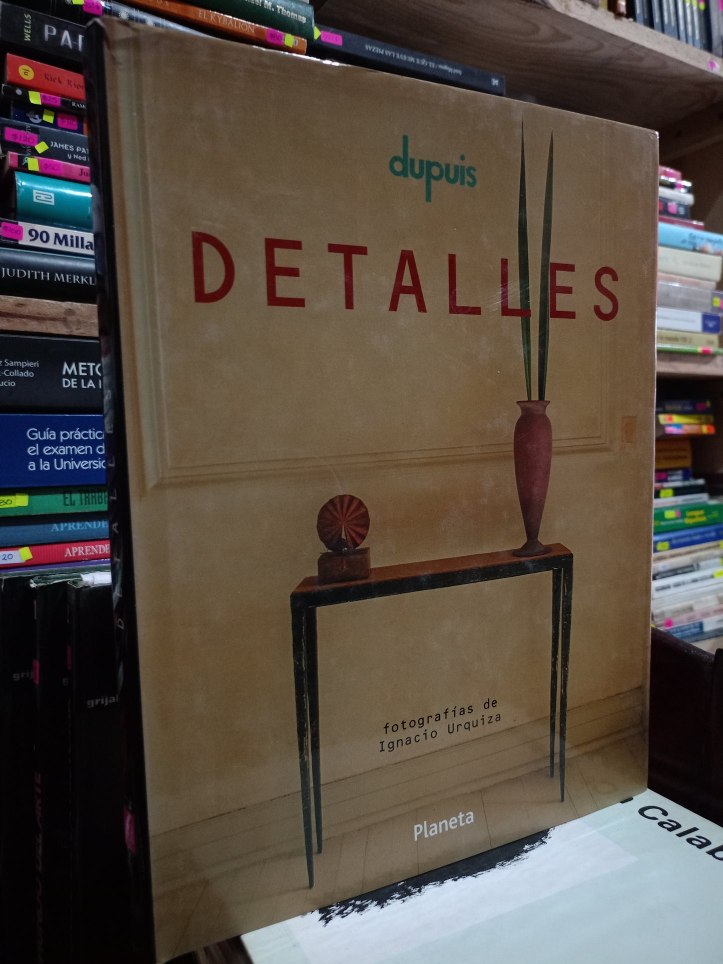 DETALLES USADO ARQUI LITERARIO 305