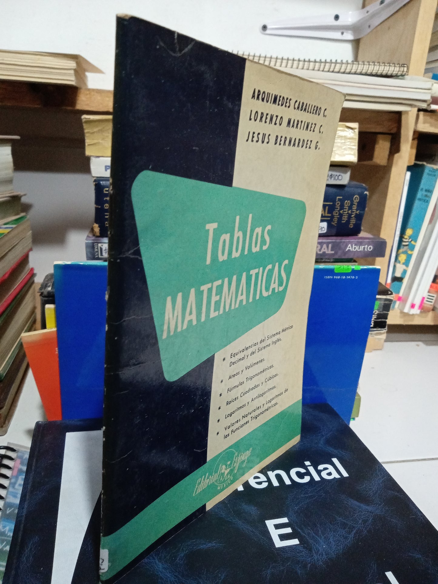 TABLAS MATEMATICAS 1980 VIGESIMA CUARTA EDICIÓN POR AUTORES VARIOS USADO MATEMÁTICAS JUÁREZ
