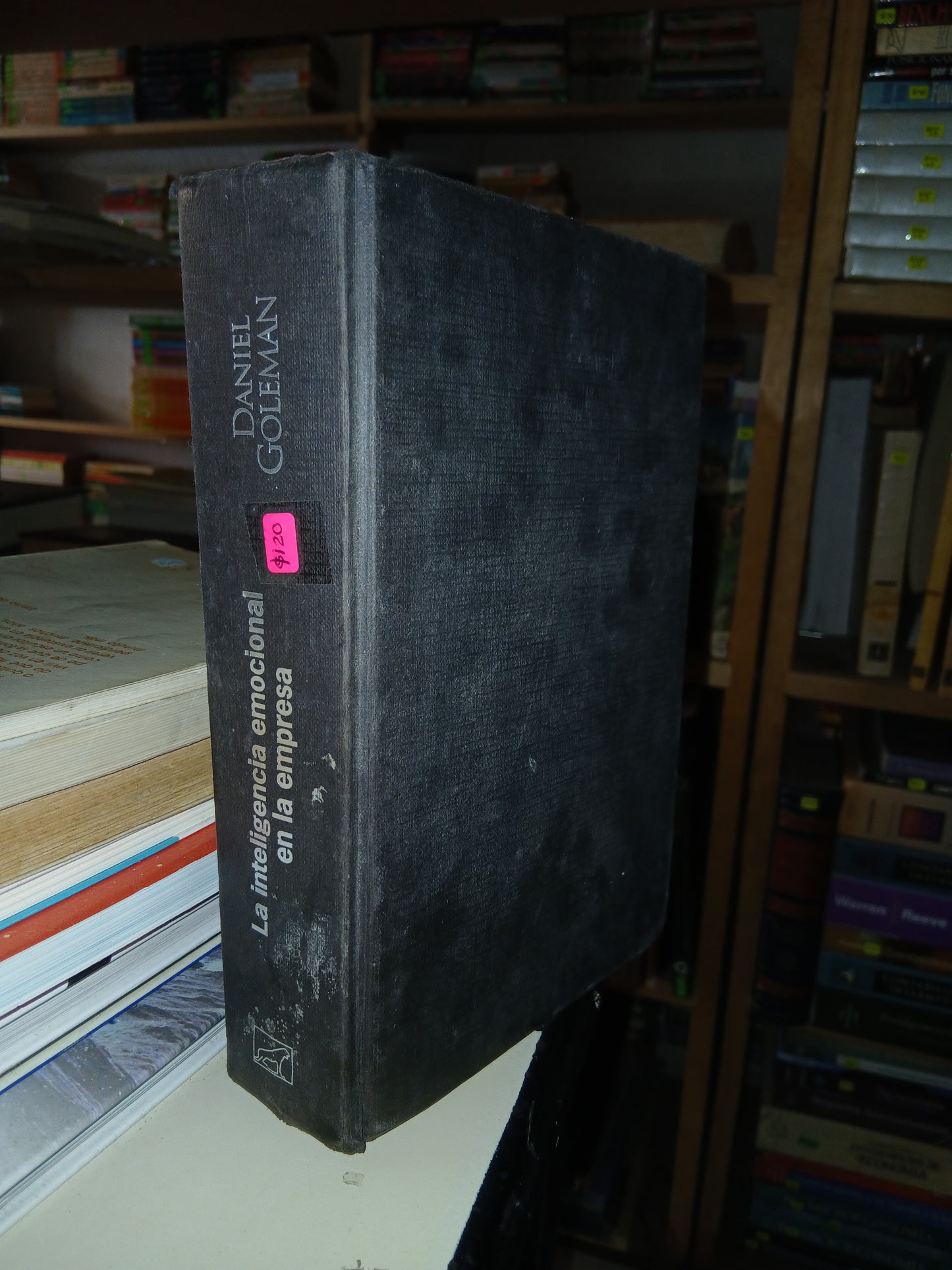 LA INTELIGENCIA EMOCIONAL EN LA EMPRESA POR DANIEL GOLEMAN USADO SUPERACIÓN PERSONAL LITERARIO 207
