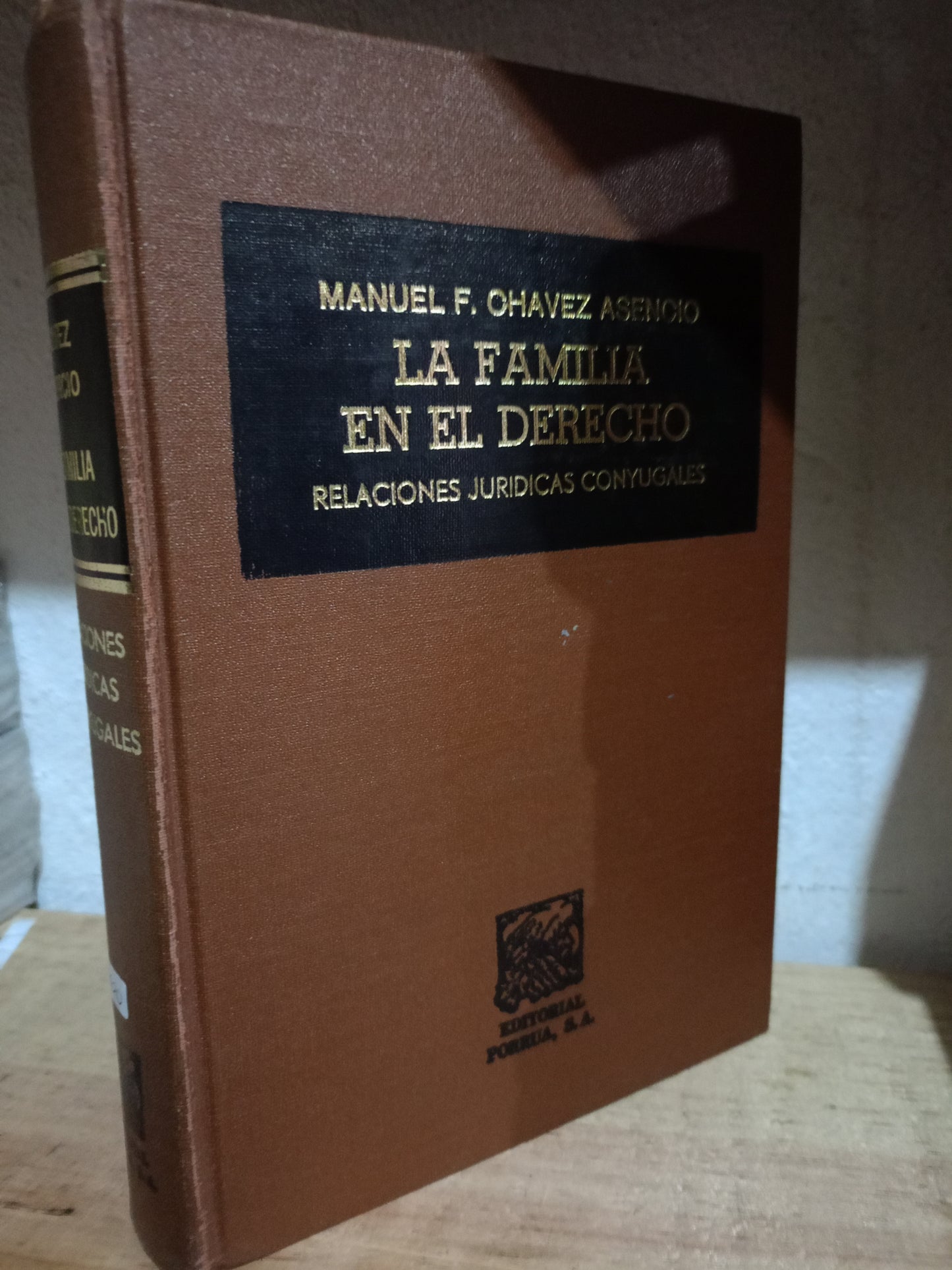 LA FAMILIA EN EL DERECHO POR MANUEL F. CHAVEZ ASENCIO USADO DERECHO LITERARIO 305