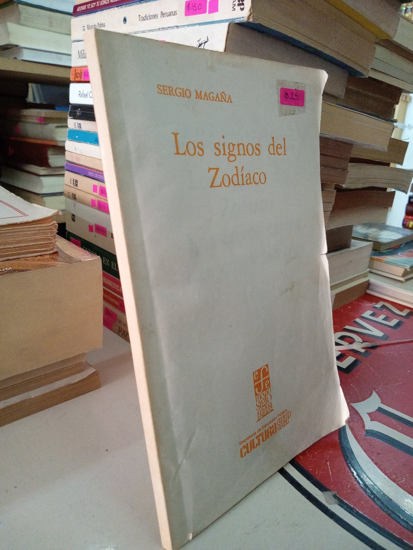 LOS SIGNOS DEL ZODIACO POR SERGIO MAGAÑA USADO NOVELA LITERARIO 207