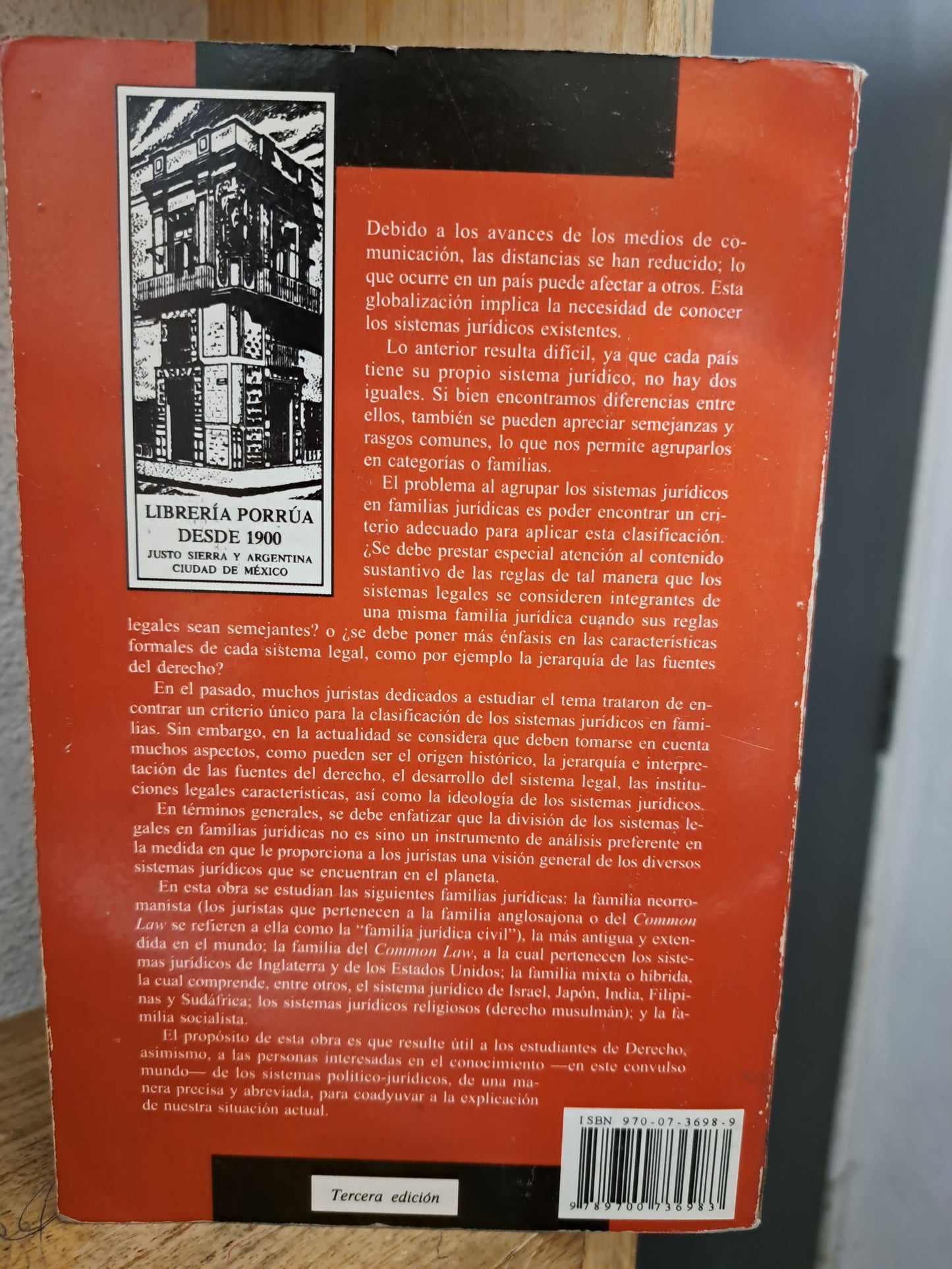 SISTEMAS JURÍDICOS CONTEMPORÁNEOS CONSUELO SIRVENT GUTIÉRREZ USADO DERECHO LITERARIO 305