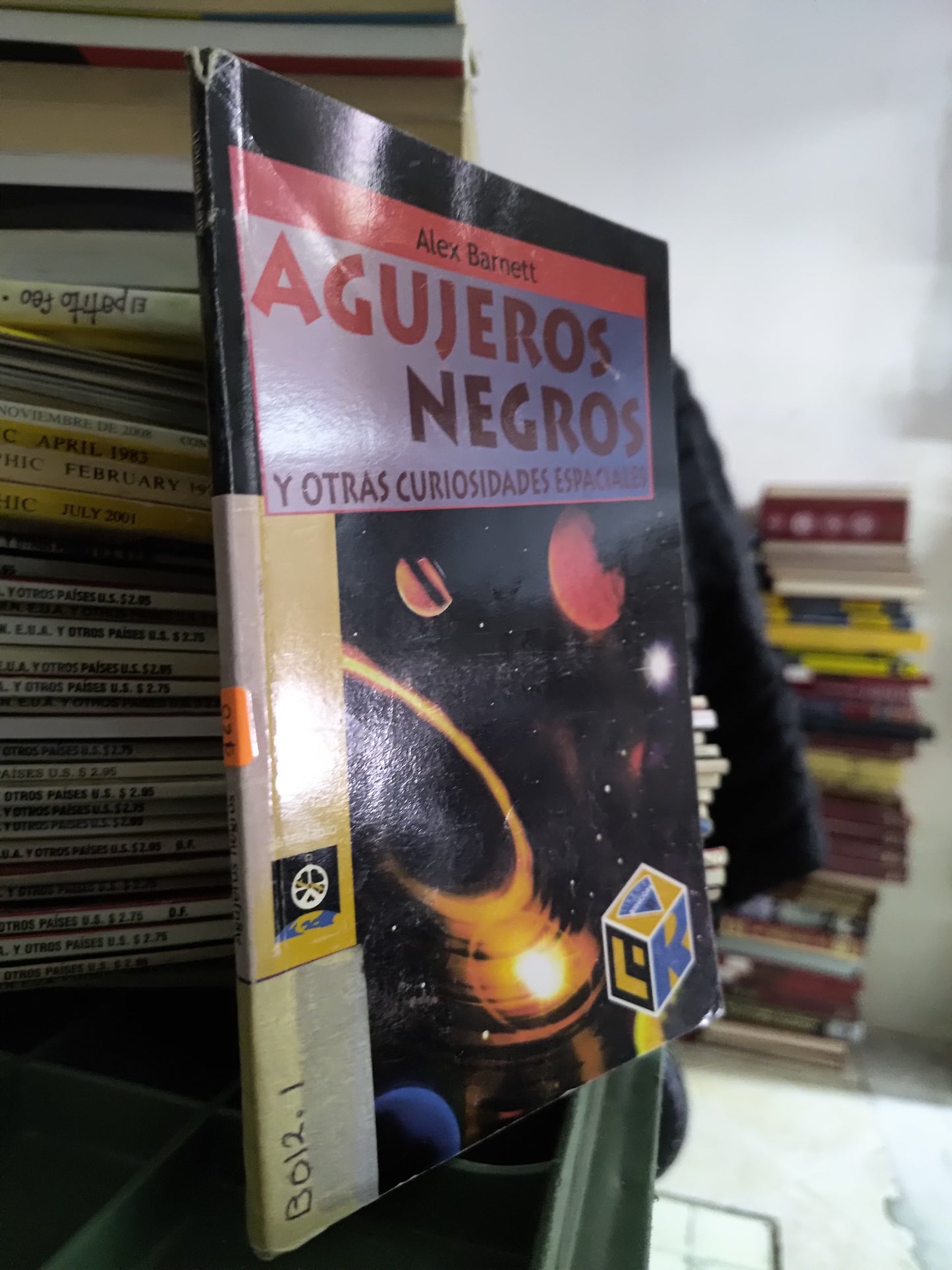 AGUJEROS NEGROS POR ALEX BARNERTT USADO CIENCIAS JUAREZ 515