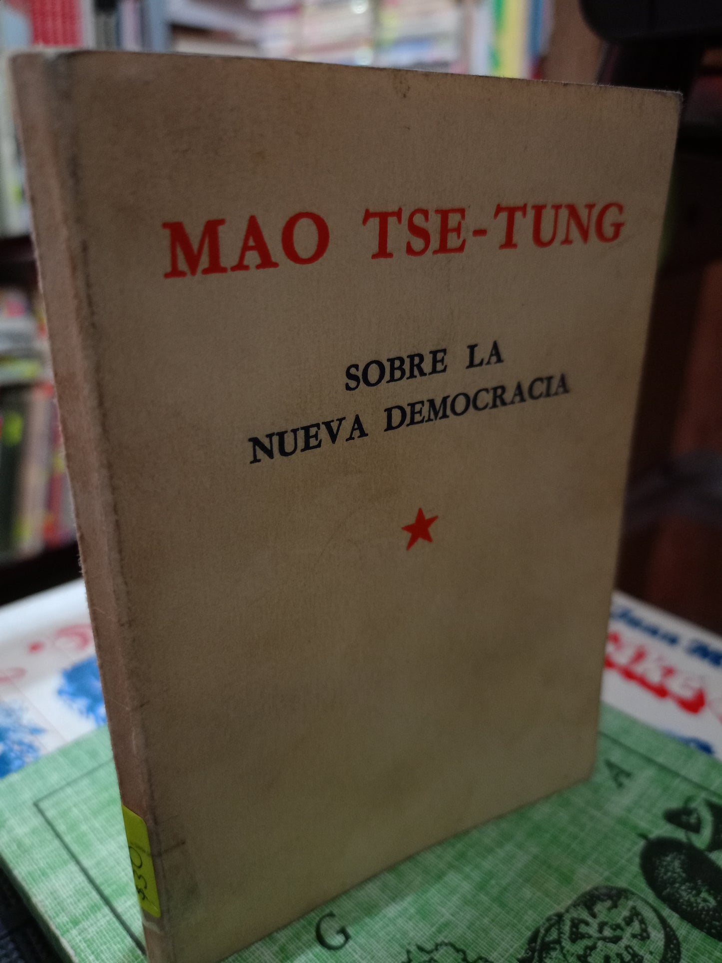 SOBRE LA NUEVA DEMOCRACIA POR MAO TSE TUNG USADO SOCIO LITERARIO 305