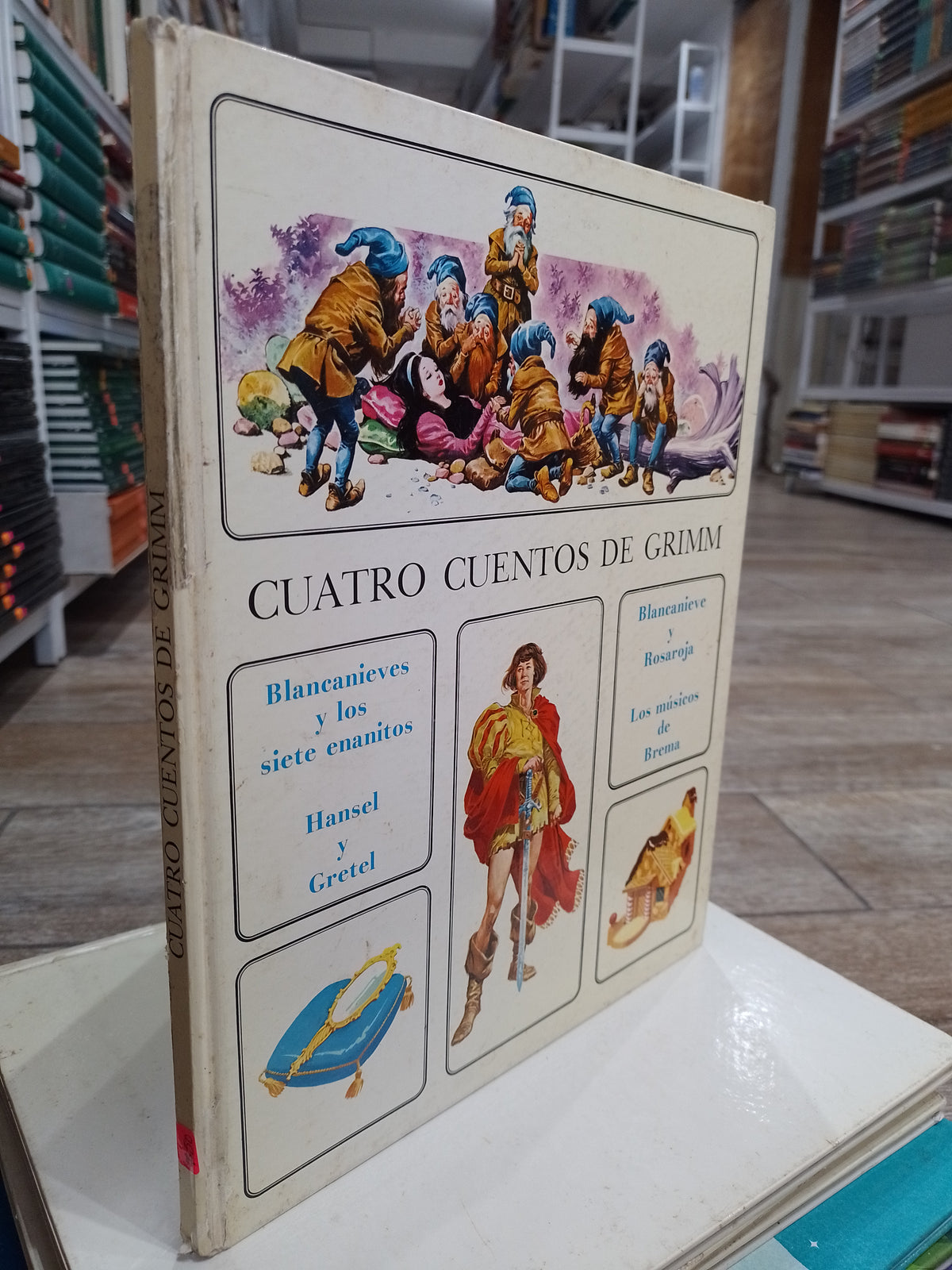 CUATRO CUENTOS DE GRIMM USADO INFANTIL JUAREZ 515
