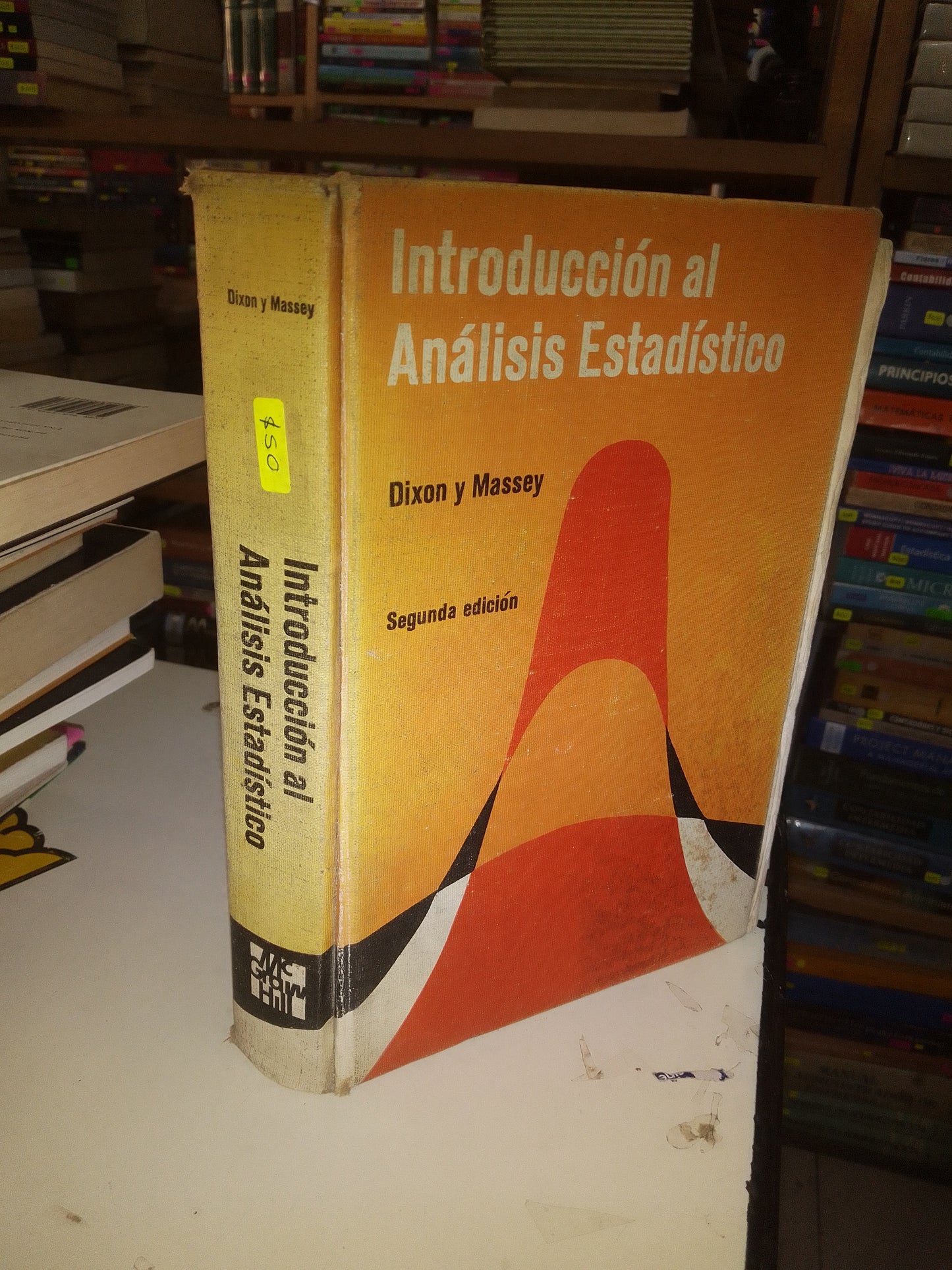INTRODUCCION AL ANÁLISIS ESTADÍSTICO POR DIXON Y MASSEY USADO MATEMÁTICAS LITERARIO 207
