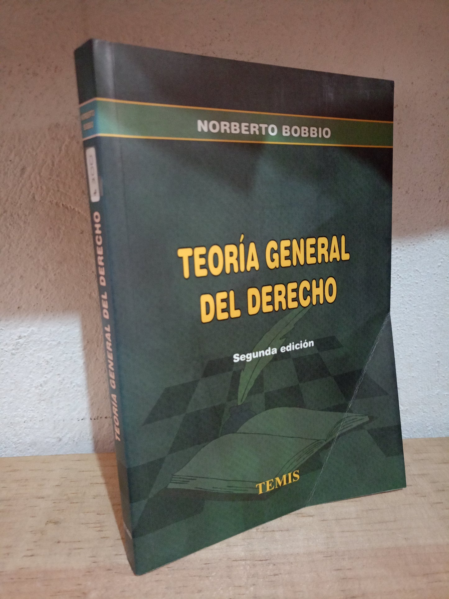 TEORIA GENERAL DEL DERECHO POR NORBERTO BOBBIO USADO DERECHO LITERARIO 305