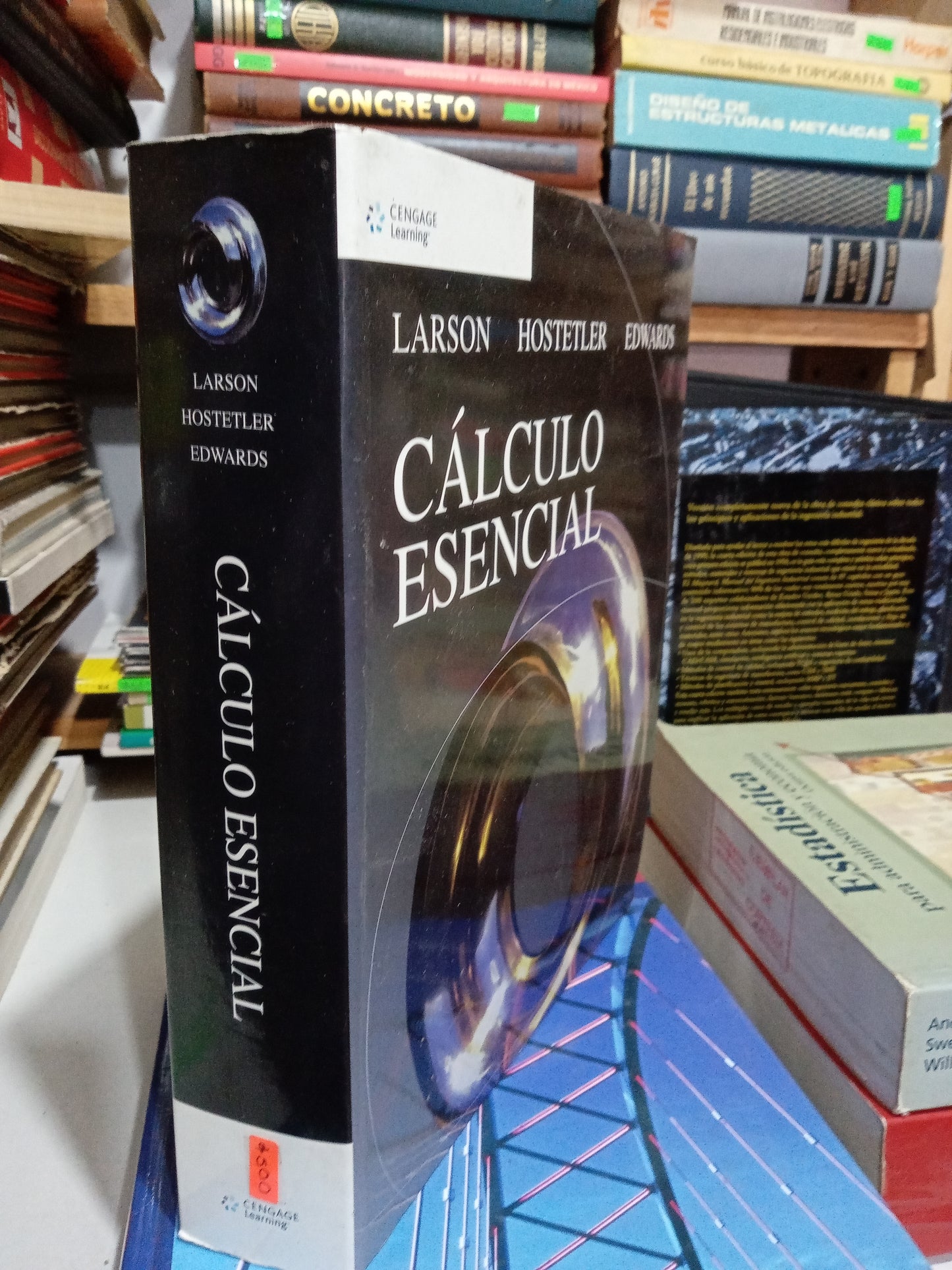CALCULO ESENCIAL POR AUTORES VARIOS USADO MATEMÁTICAS JUÁREZ