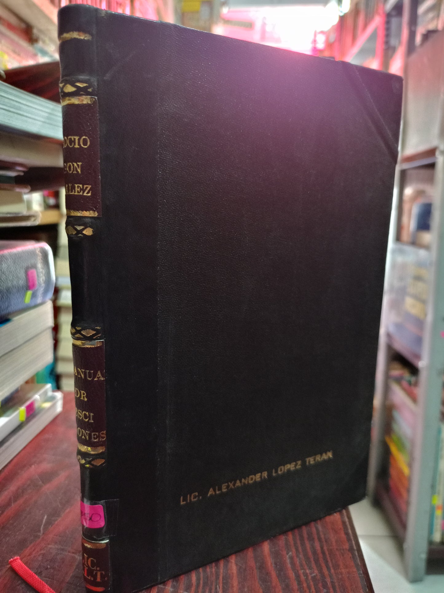 MANUEL DE ESCISIONES DE SOCIEDADES MERCANTILES POR ROCIO GONZAKEZ DE ROBERT USADO DERECHO LITERARIO 305