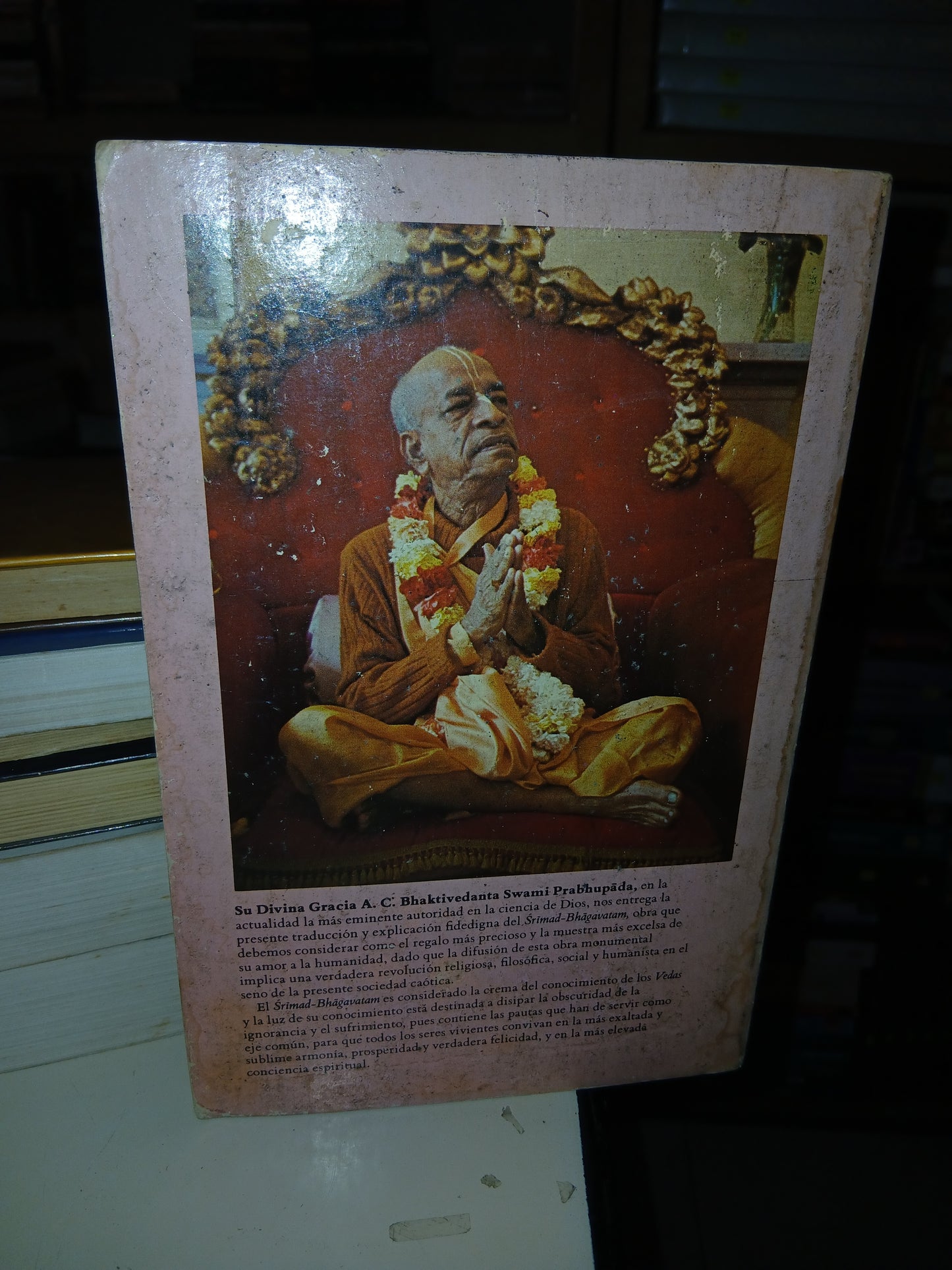 SRIMAD BHAGAVATAM POR BHAKTIVEDANTA SWAMI PRABHUPADA USADO NOVELA LITERARIO 207