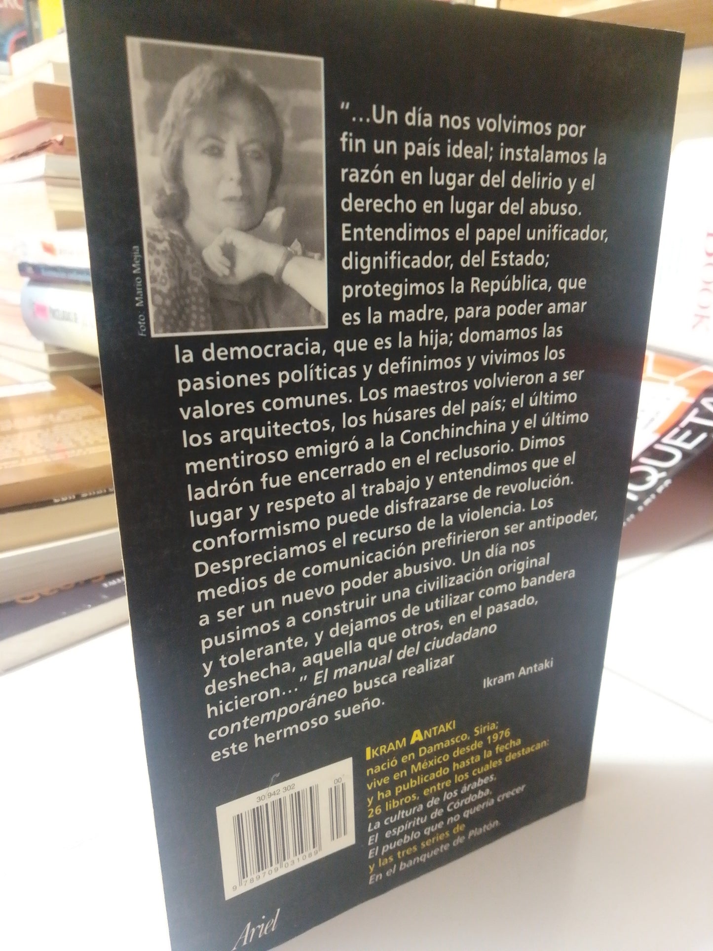 EL MANUAL DEL CIUDADANO CONTEMPORANEO POR IKRAM ANTAKI USADO SUP.PERSONAL JUAREZ