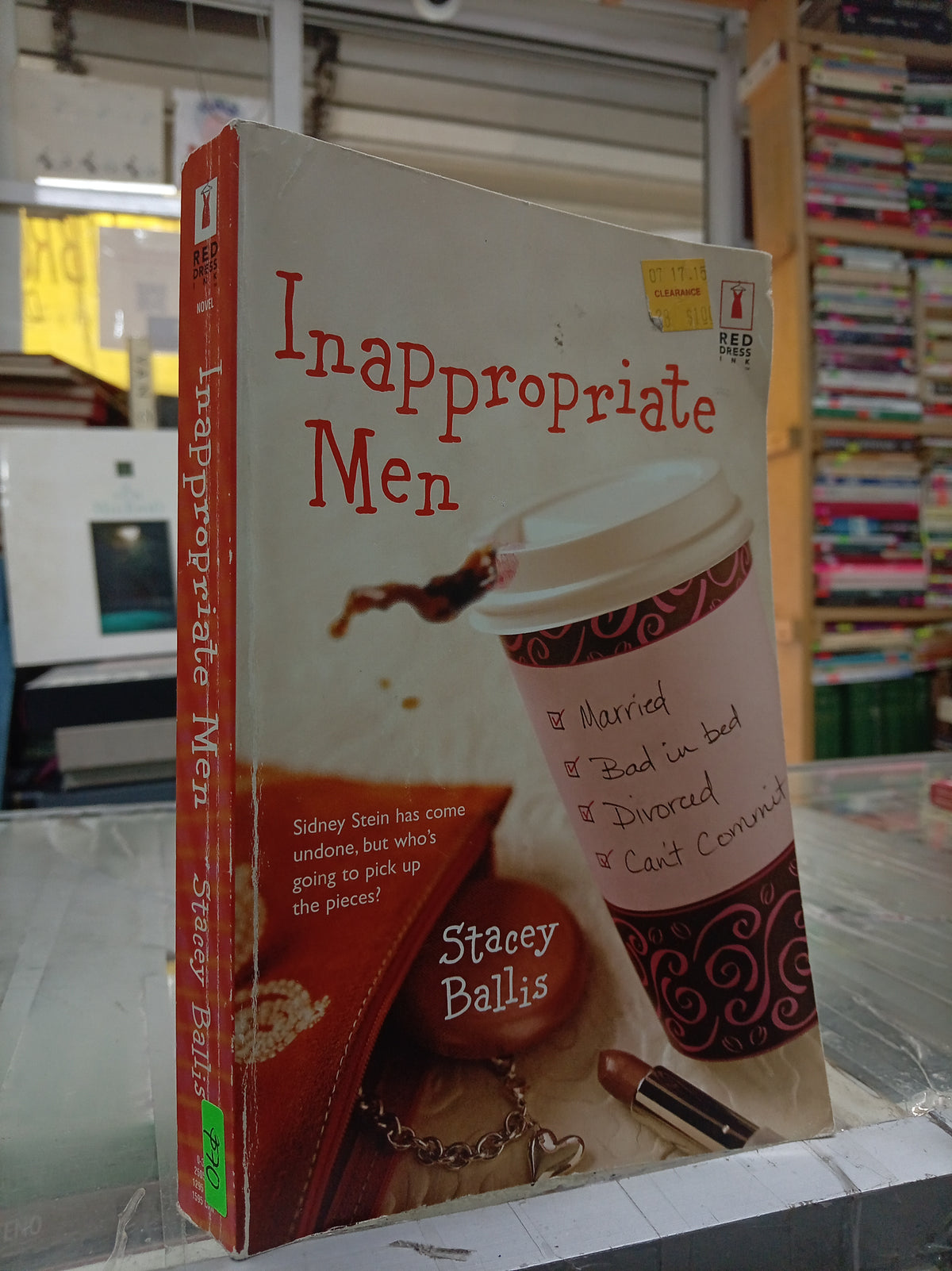 INAPPROPRIATE MEN POR STACEY BALLIS USADO IDIOMAS JUAREZ 507