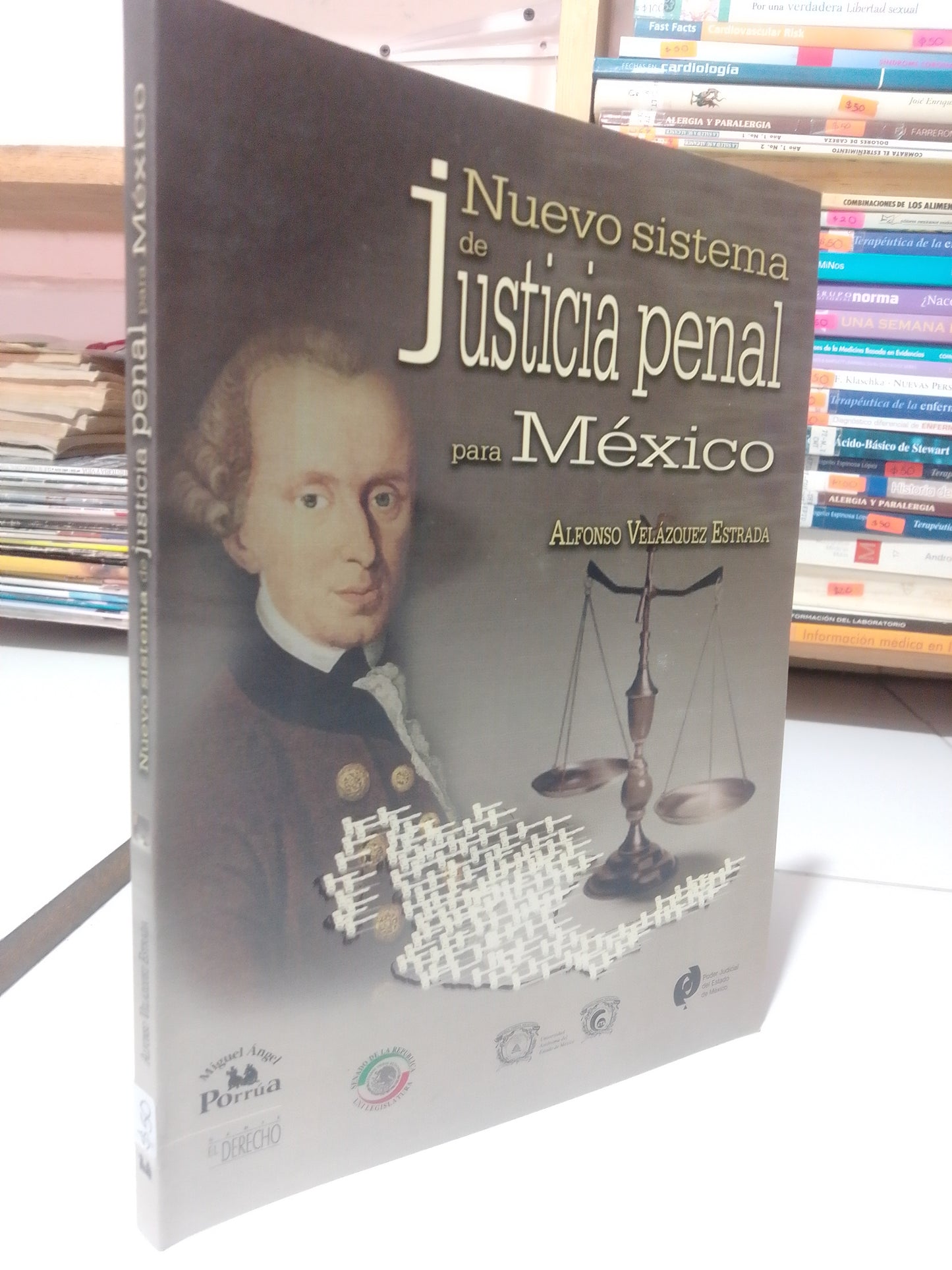 NUEVO SISTEMA DE JUSTICIA PENAL PARA MEXICO POR ALFONSO VELAZQUEZ ESTRADA USADO DERECHO JUAREZ