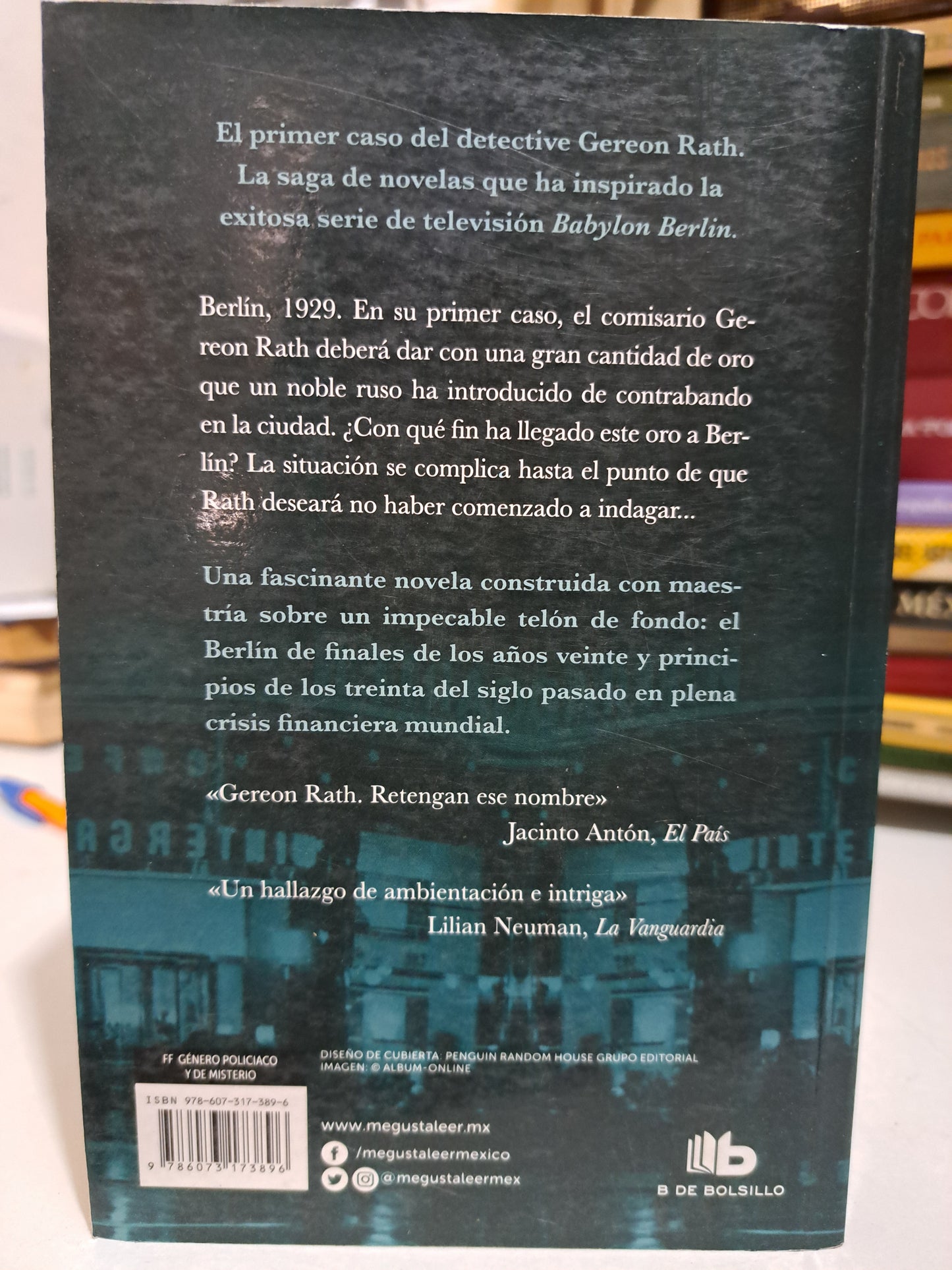 SOMBRAS SOBRE BERLÍN VOLKER KUTSCHER USADO NOVELA JUÁREZ