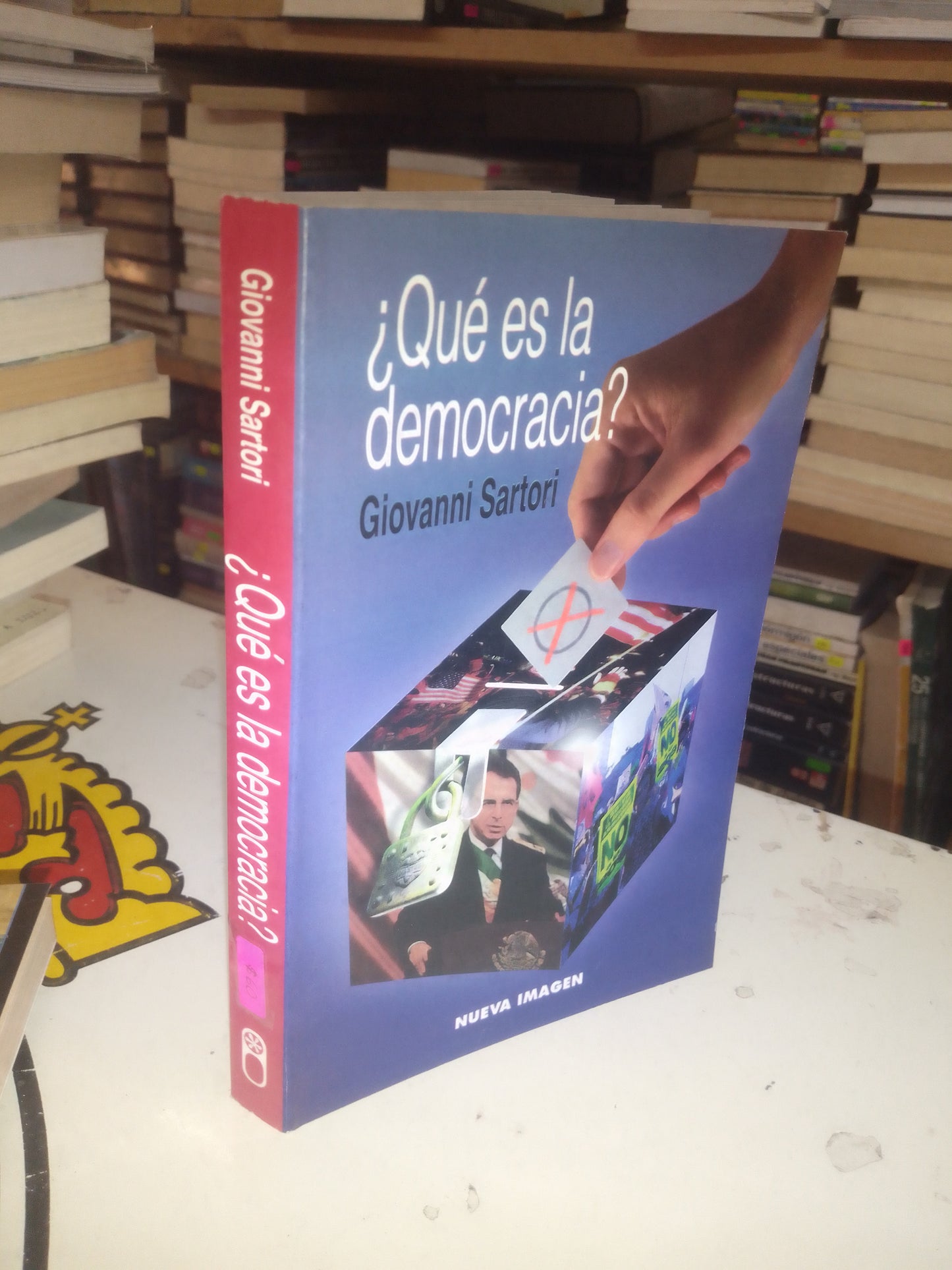 ¿QUÉ ES LA DEMOCRACIA? POR GIOVANNI SARTORI USADO POLÍTICA LITERARIO 207