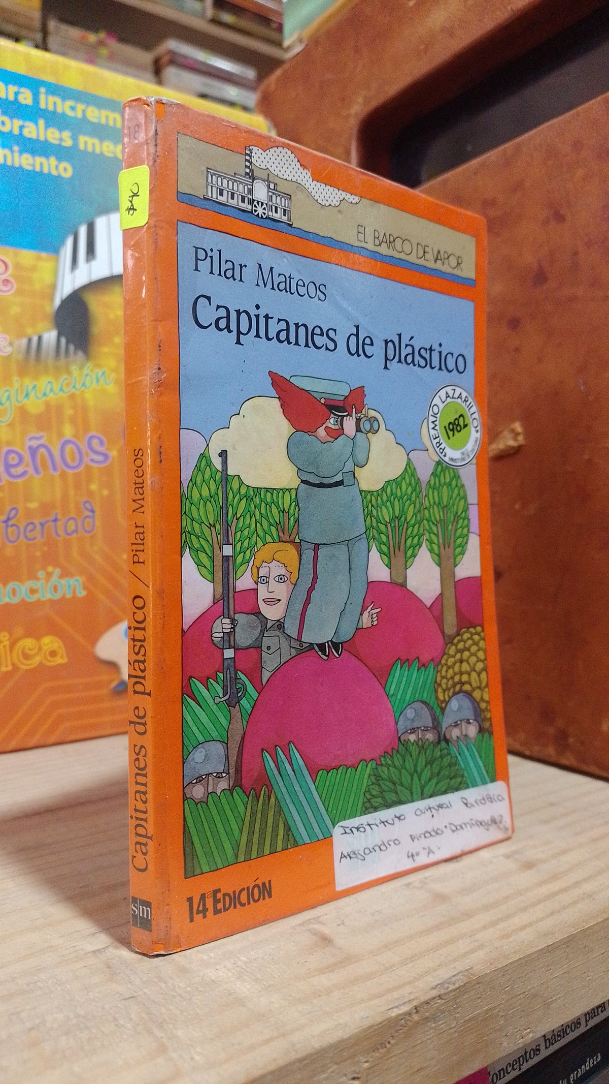 CAPITANES DE PLASTICO POR PILAR MATEOS USADO INFANTIL ALDAMA