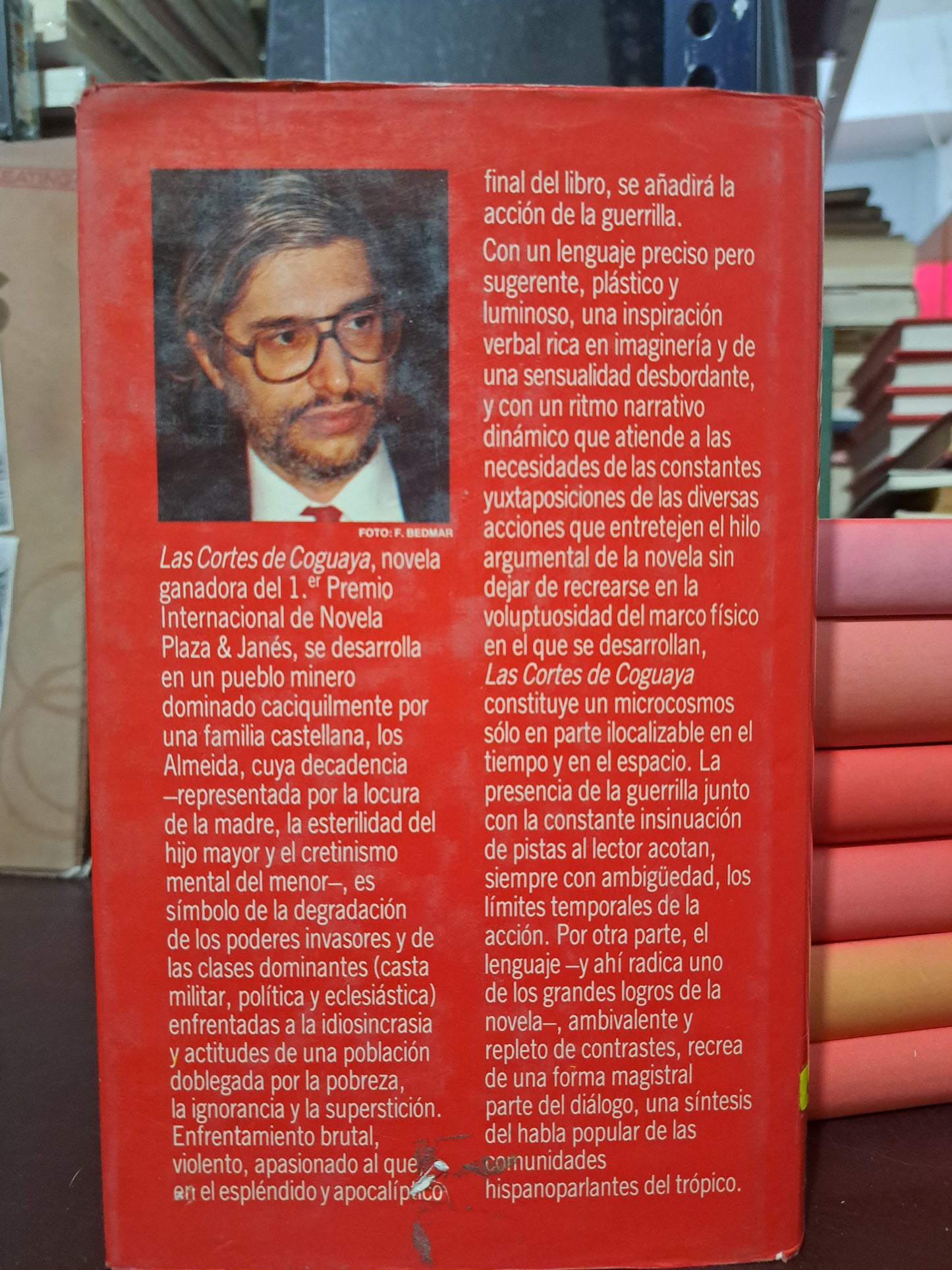 LAS CORTES DE COGUAYA USADO NOVELA LITERARIO 305