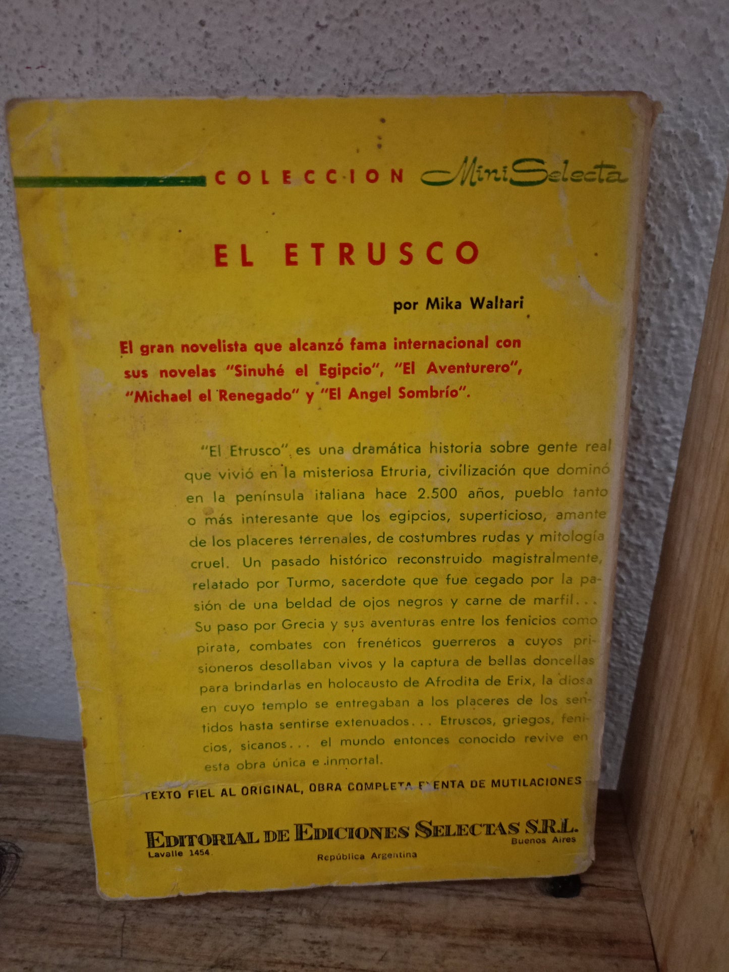 EL ETRUSCO POR MIKA WALTARI USADO NOVELA LITERARIO 305