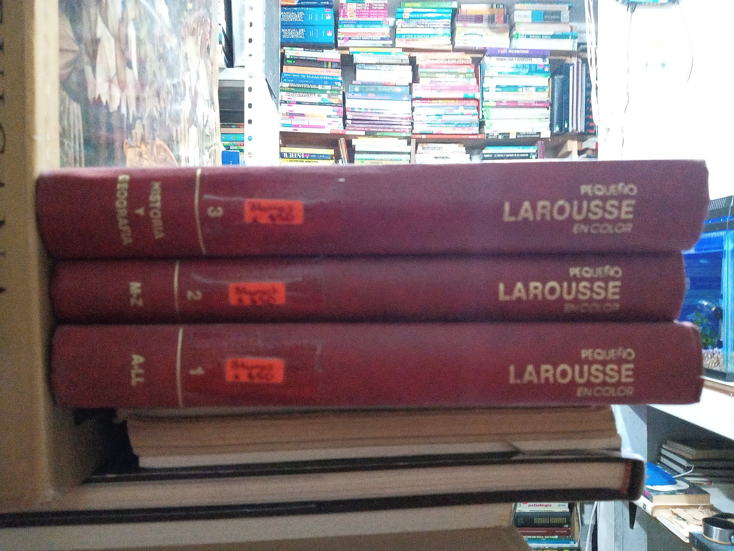 PEQUEÑO LAROUSSE EN COLOR 3 TOMOS ( 3X $50) USADO EDUCACION JUAREZ