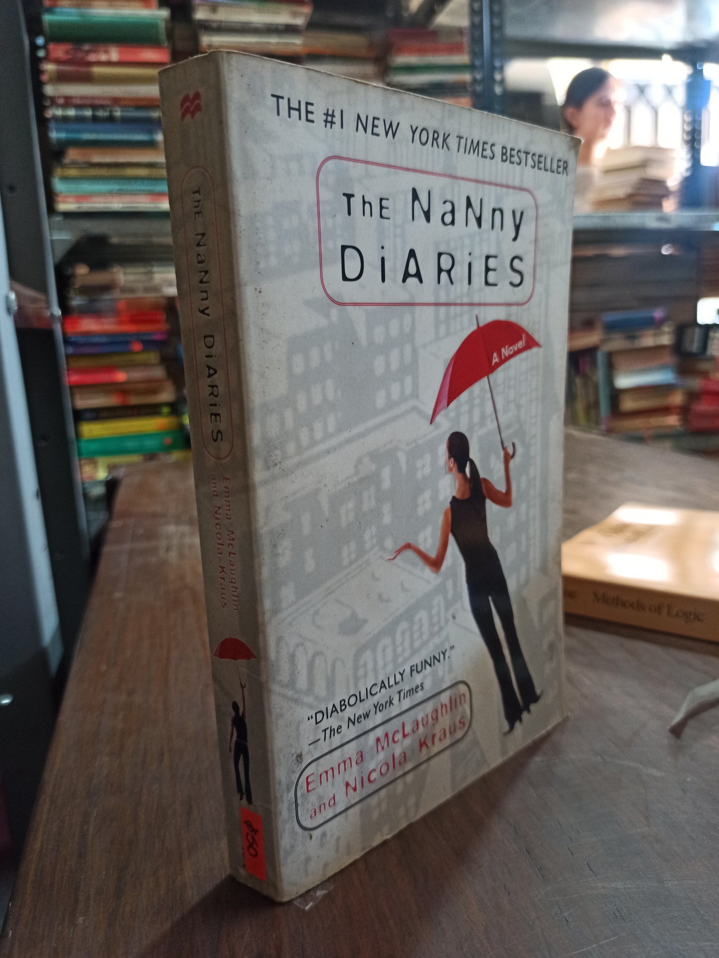 THE NANNY DIARIES POR EMMA MCLAUGHLIN USADO IDIOMAS ALDAMA