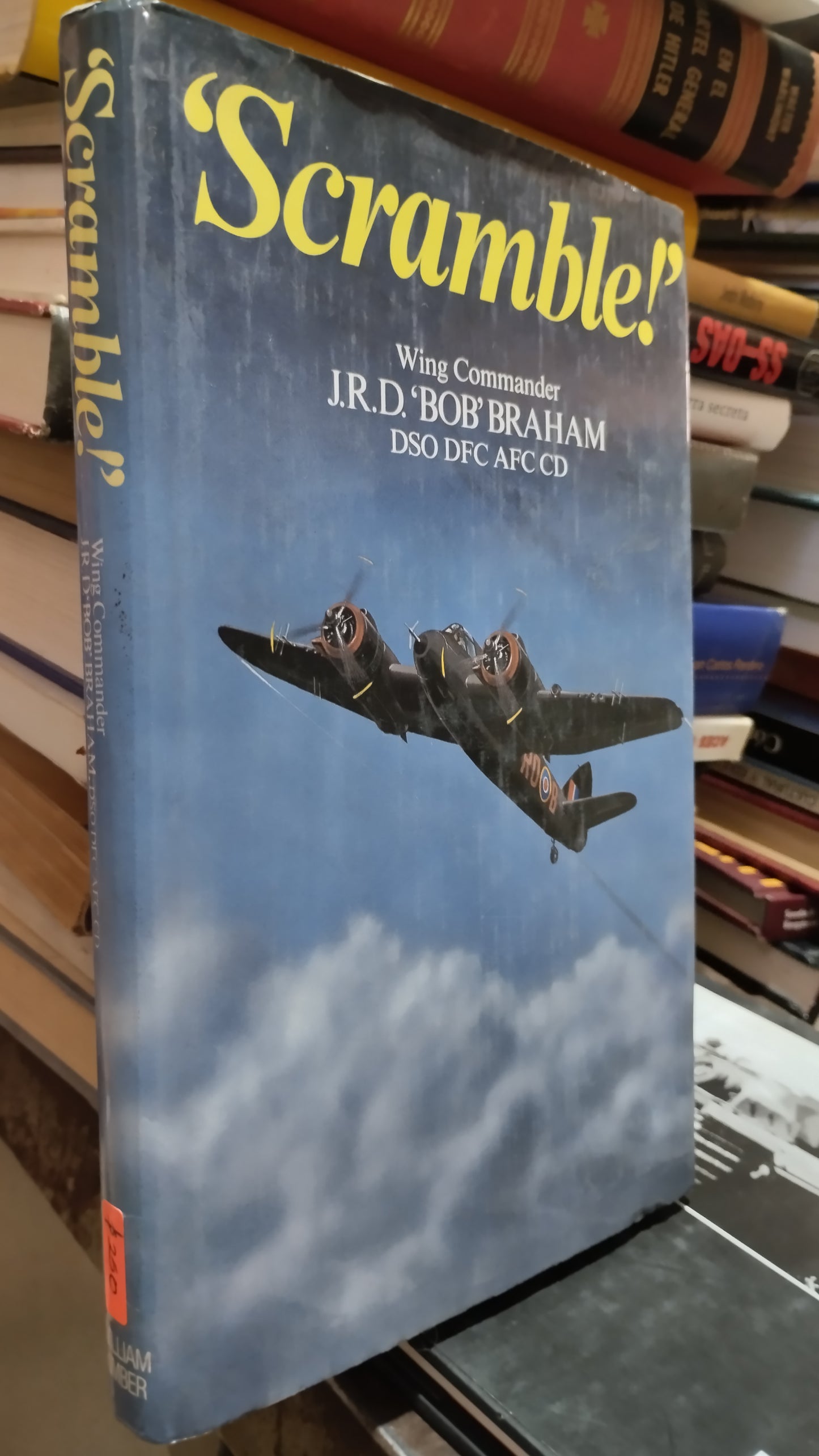 SCRAMBLE POR J R D BOB BRAHAM LIBRO USADO HISTORIA ALDAMA