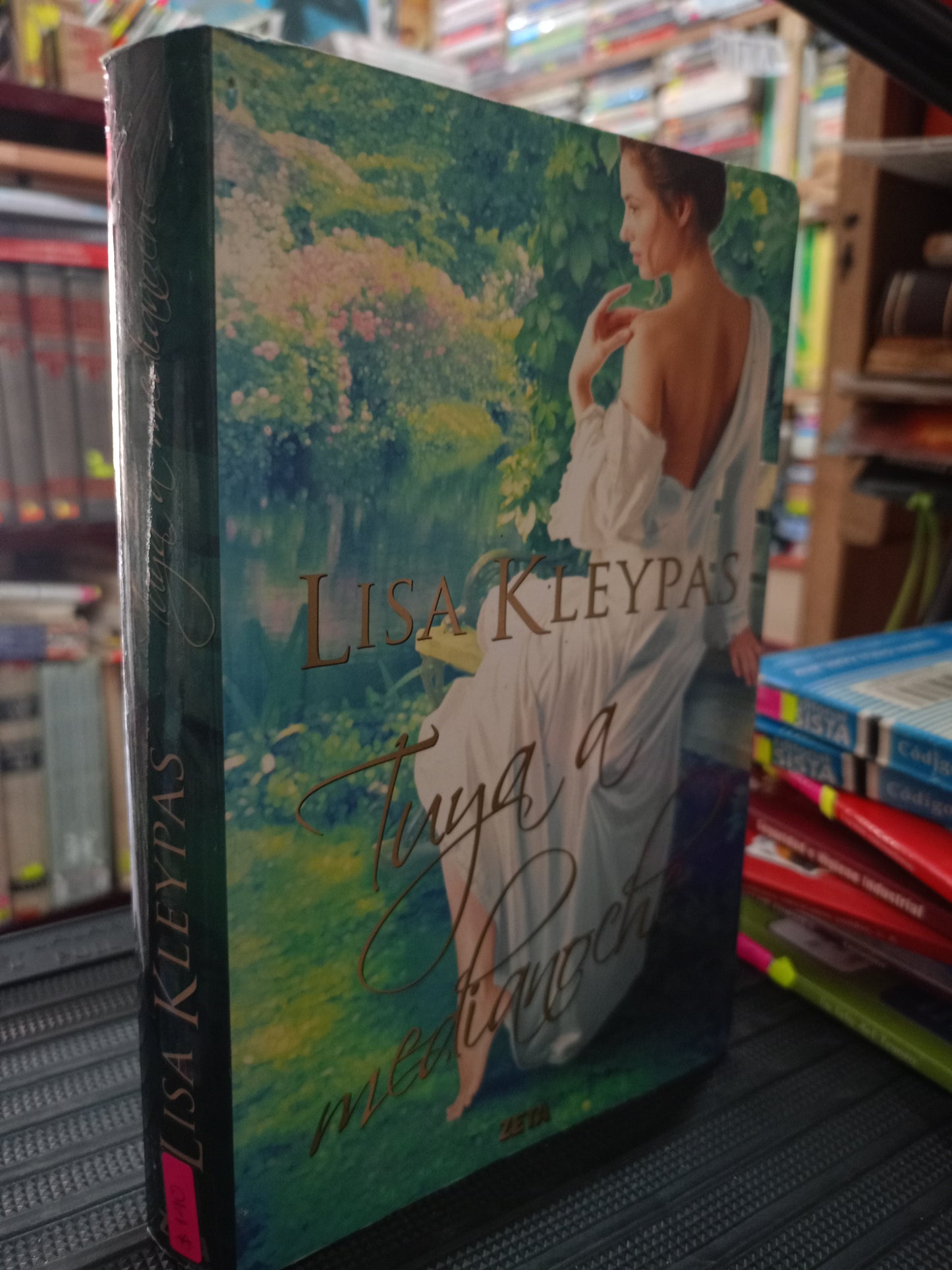 TUYA A MEDIANOCHE POR LISA KLEYPAS USADO NOVELA LITERARIO 305