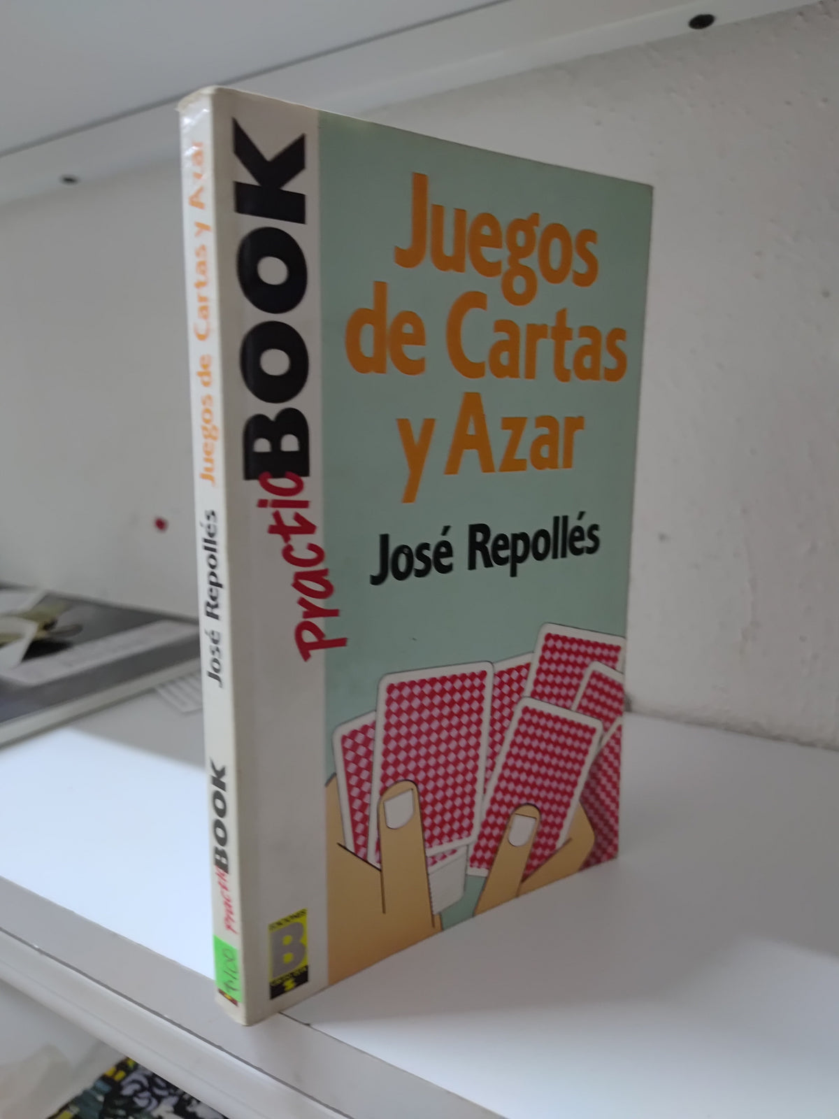 JUEGO DE CARTAS Y AZAR POR JOSE REPOLLES USADO DEPORTES JUAREZ 515