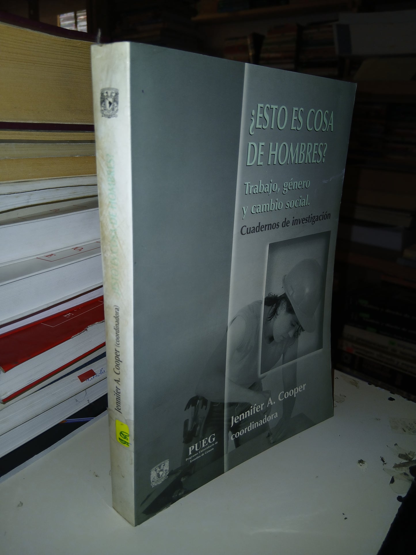 ¿ESTO ES COSA DE HOMBRES? COORDINADO POR JENNIFER A. COOPER USADO DERECHO LITERARIO 207