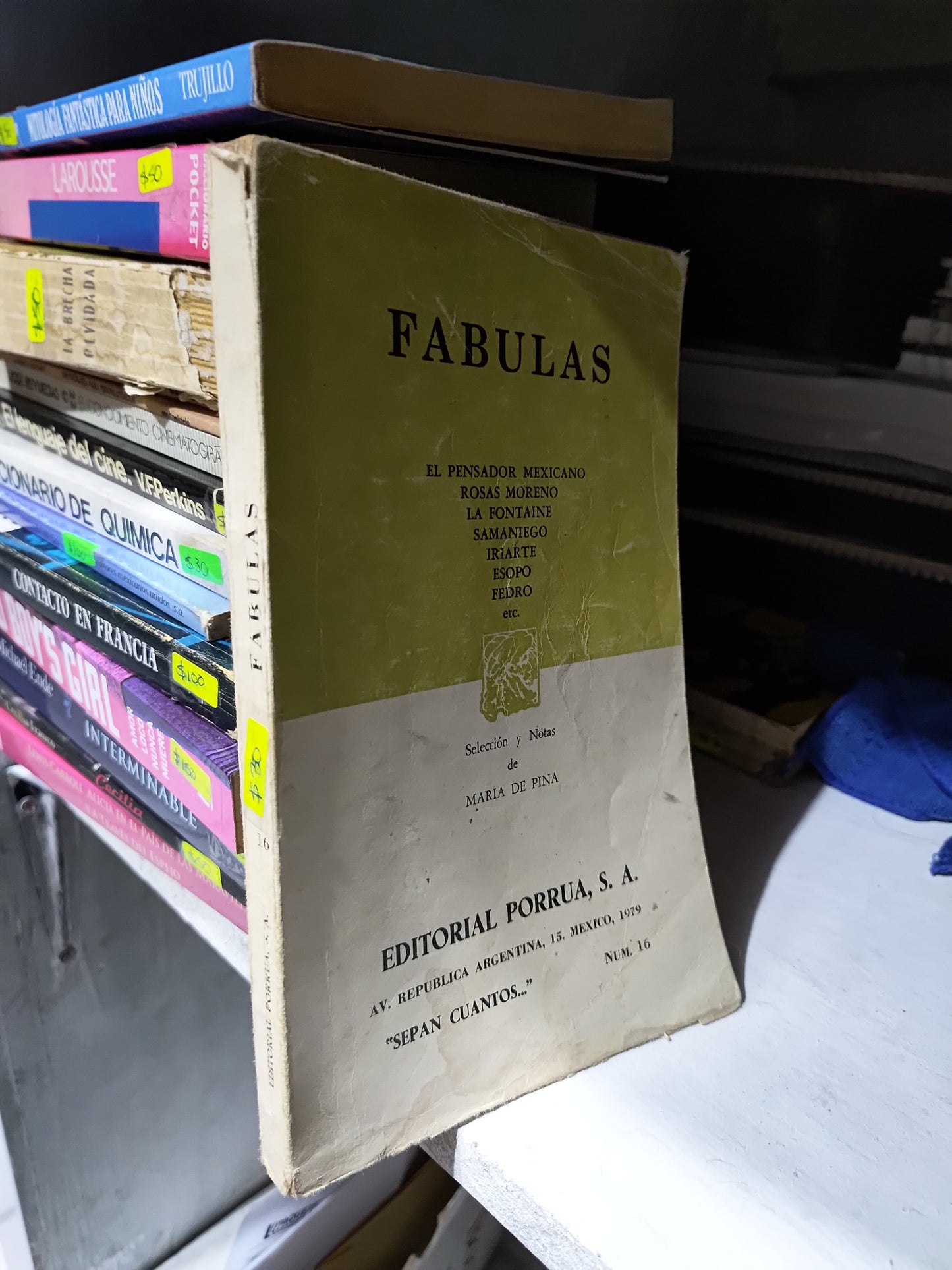 FABULAS POR EDITORIAL PORRUA USADO NOVELAS JUAREZ