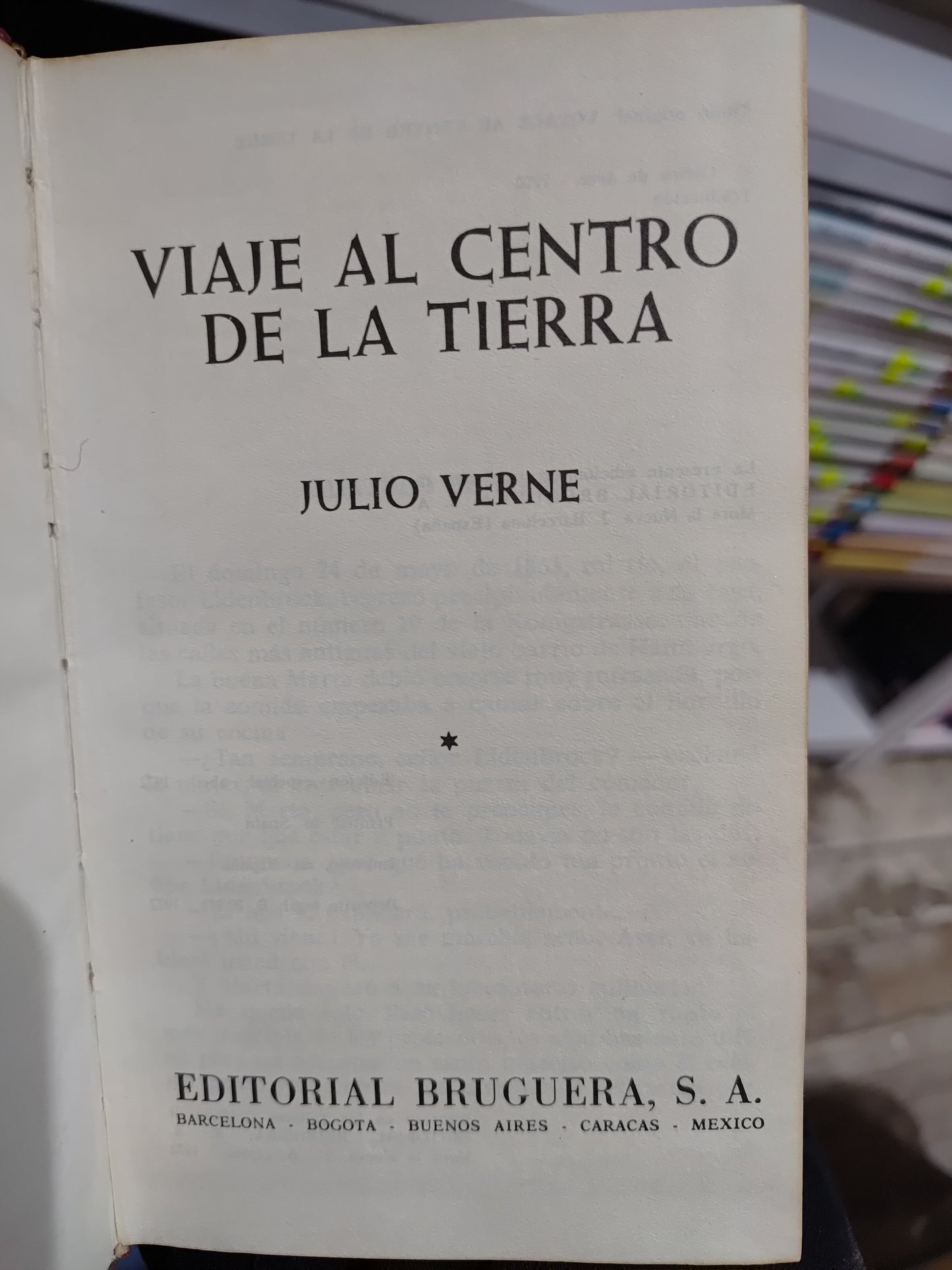 VIAJE AL CENTRO DE LA TIERRA POR JULIO VERNE USADO NOVELAS JUAREZ 515