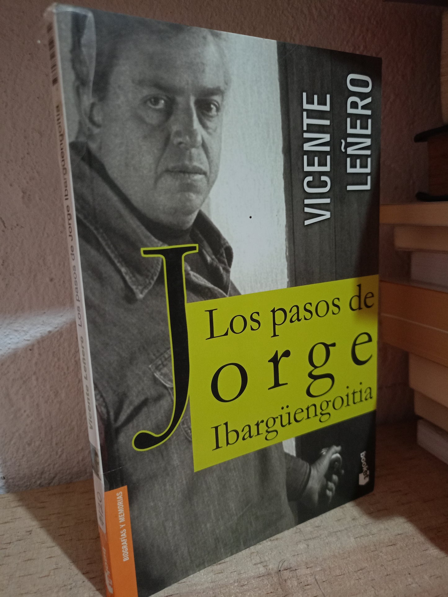 LOS PASOS DE JORGE IBARGUENGOITIA POR VICENTE LEÑERO USADO NOVELA LITERARIO 305